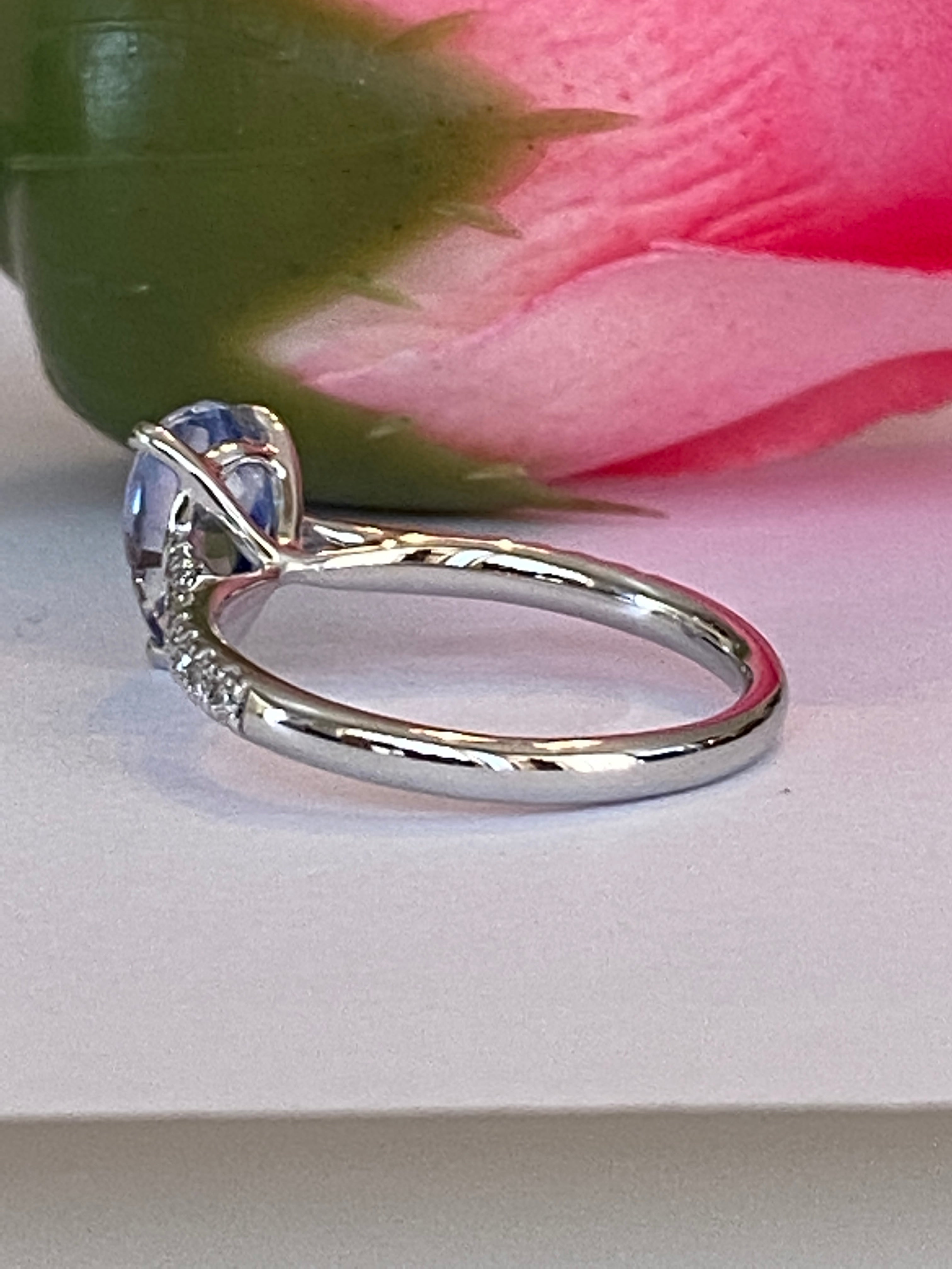 ALGT Certified 1.90 Carat Ceylon  Sapphire & Diamond Cocktail Ring in White gold