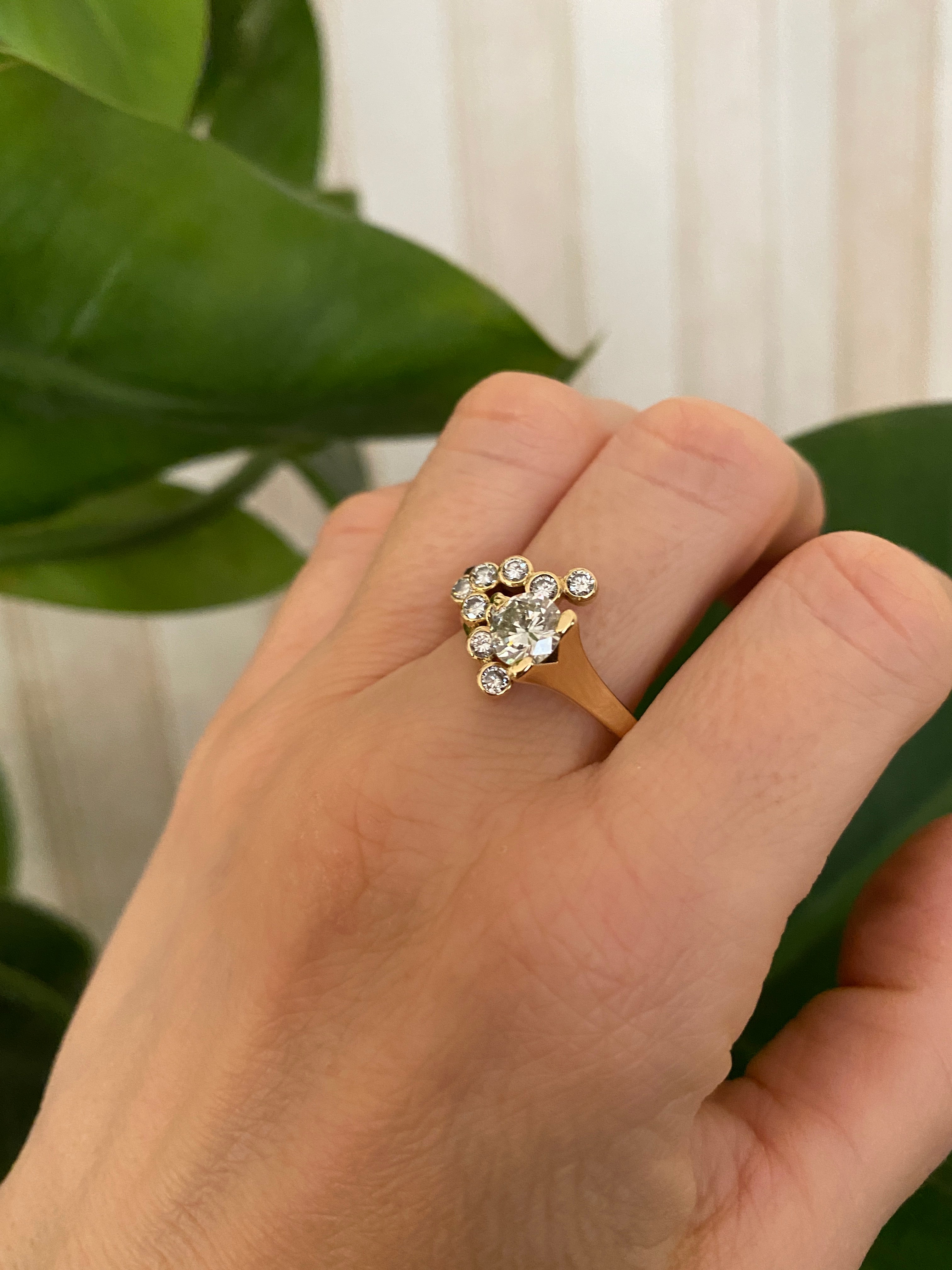 Vintage 18 kt Yellow Gold Cocktail ca 1.34 crt Diamonds ring
