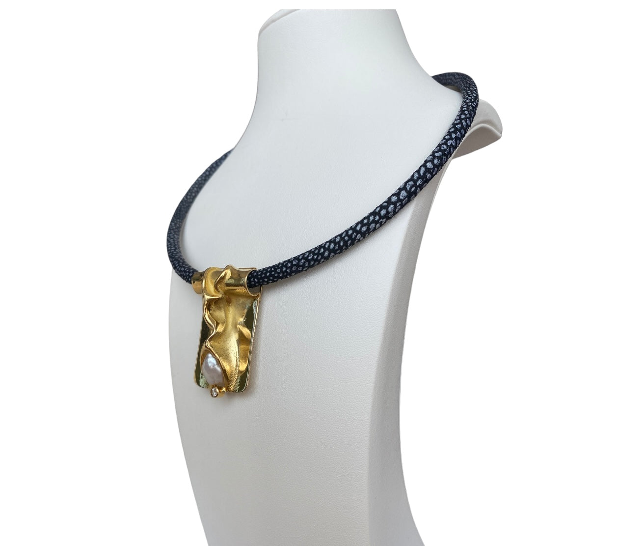 Jean-Pierre De Saedeleer (1946-2022) 18 Kt Gold Necklace with Pendant