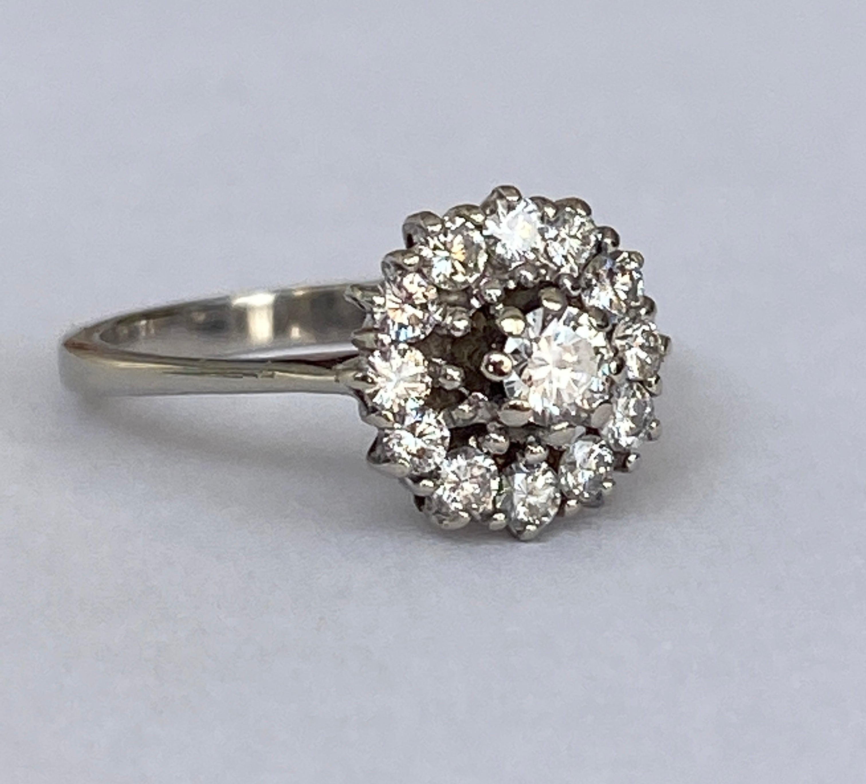 Vintage 18 kt White Gold Rosette Engagement Diamonds ring