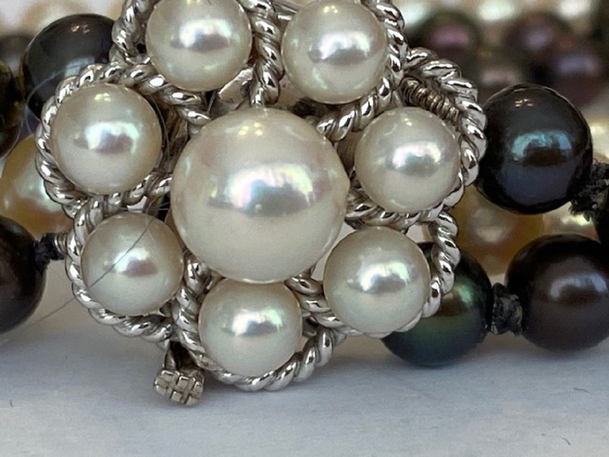 Vintage Pearl Bracelet with Gold Clasp