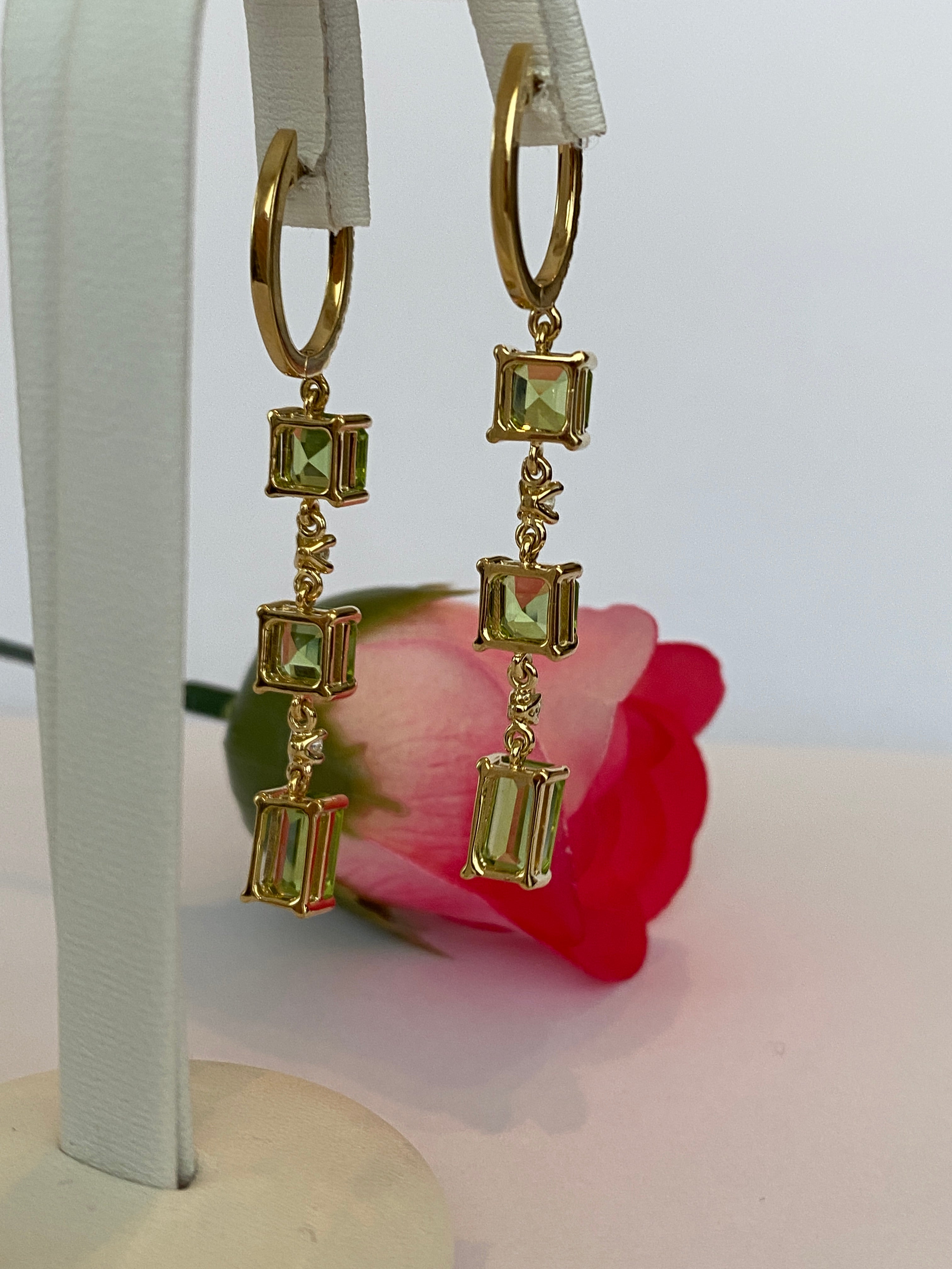 Exquisite 18K Yellow Gold Peridot and Diamond Dangle Earrings