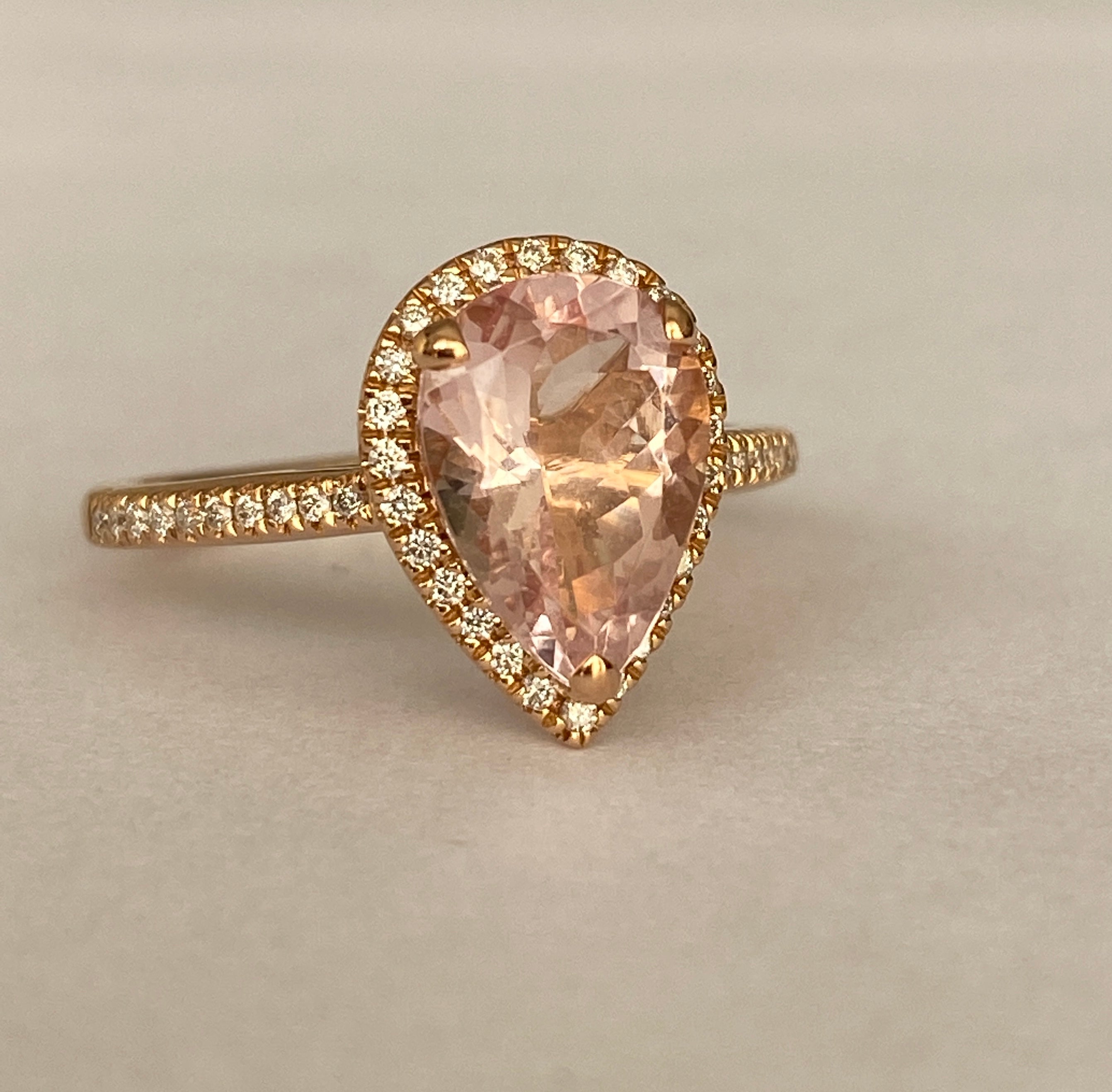 18K Rose Gold Pear-Cut Morganite Halo Diamond Ring