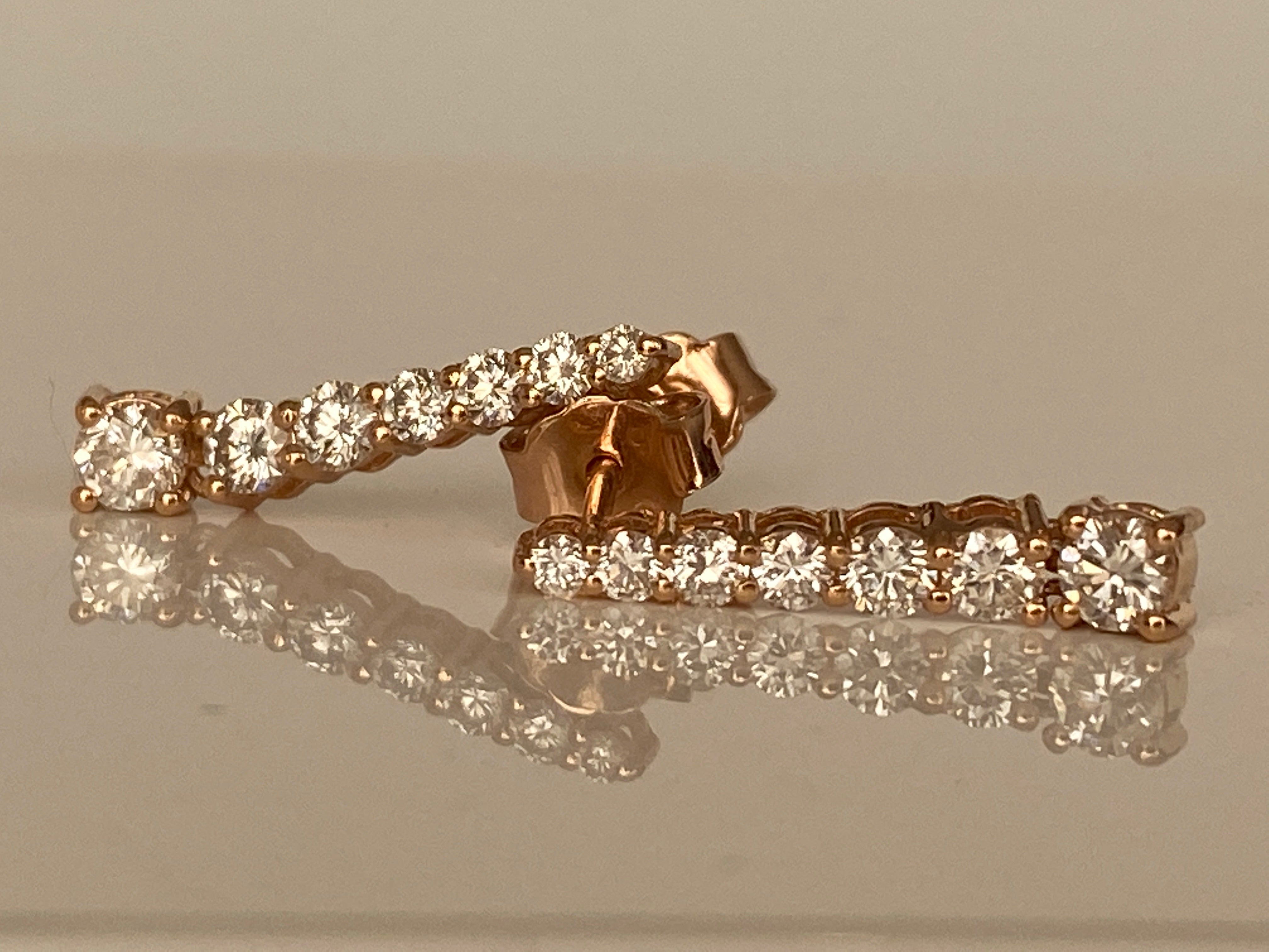 Rose 18 kt Gold Hanging Stud Earrings with Diamonds