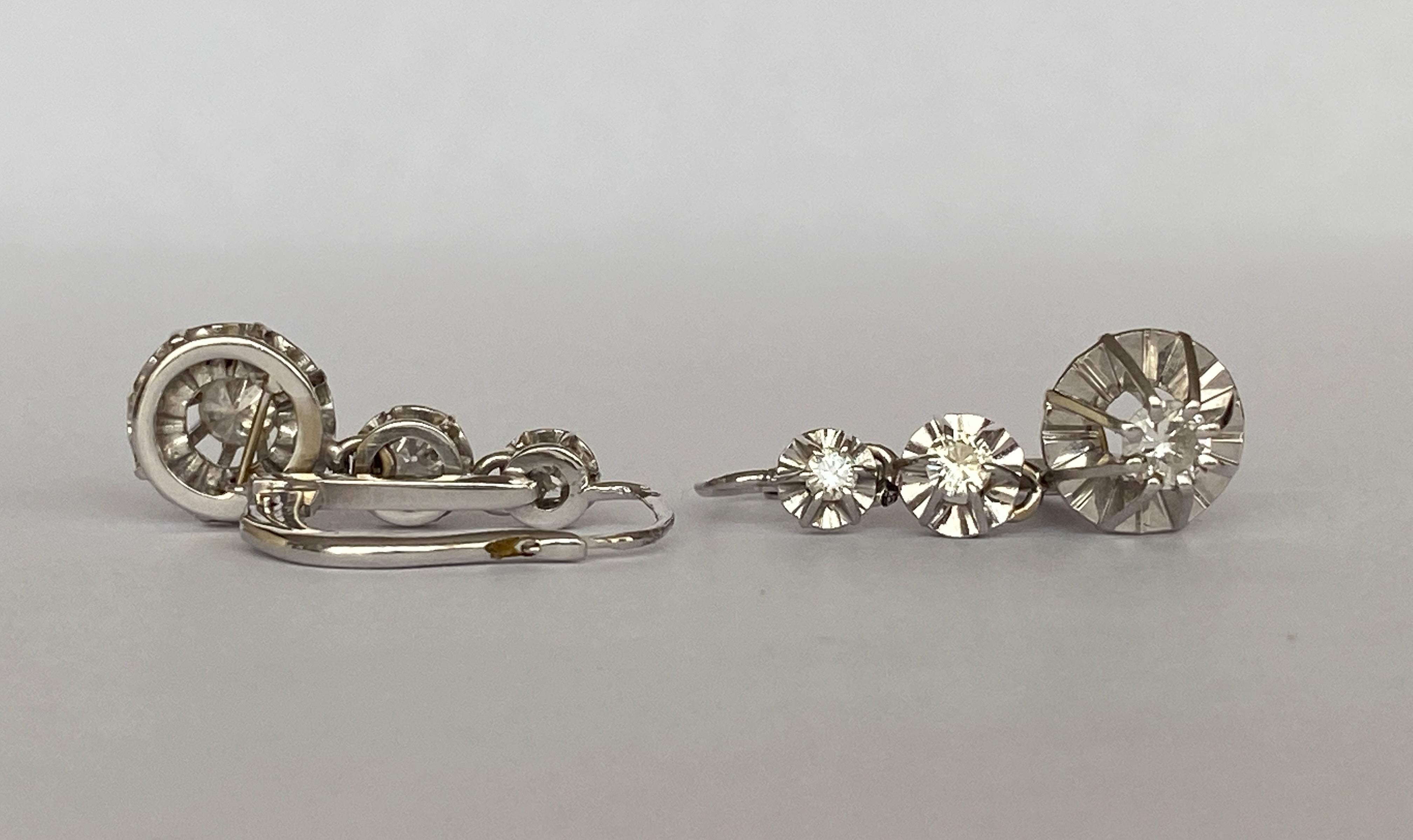 Vintage 18 kt White Gold Drop Earrings with Diamonds