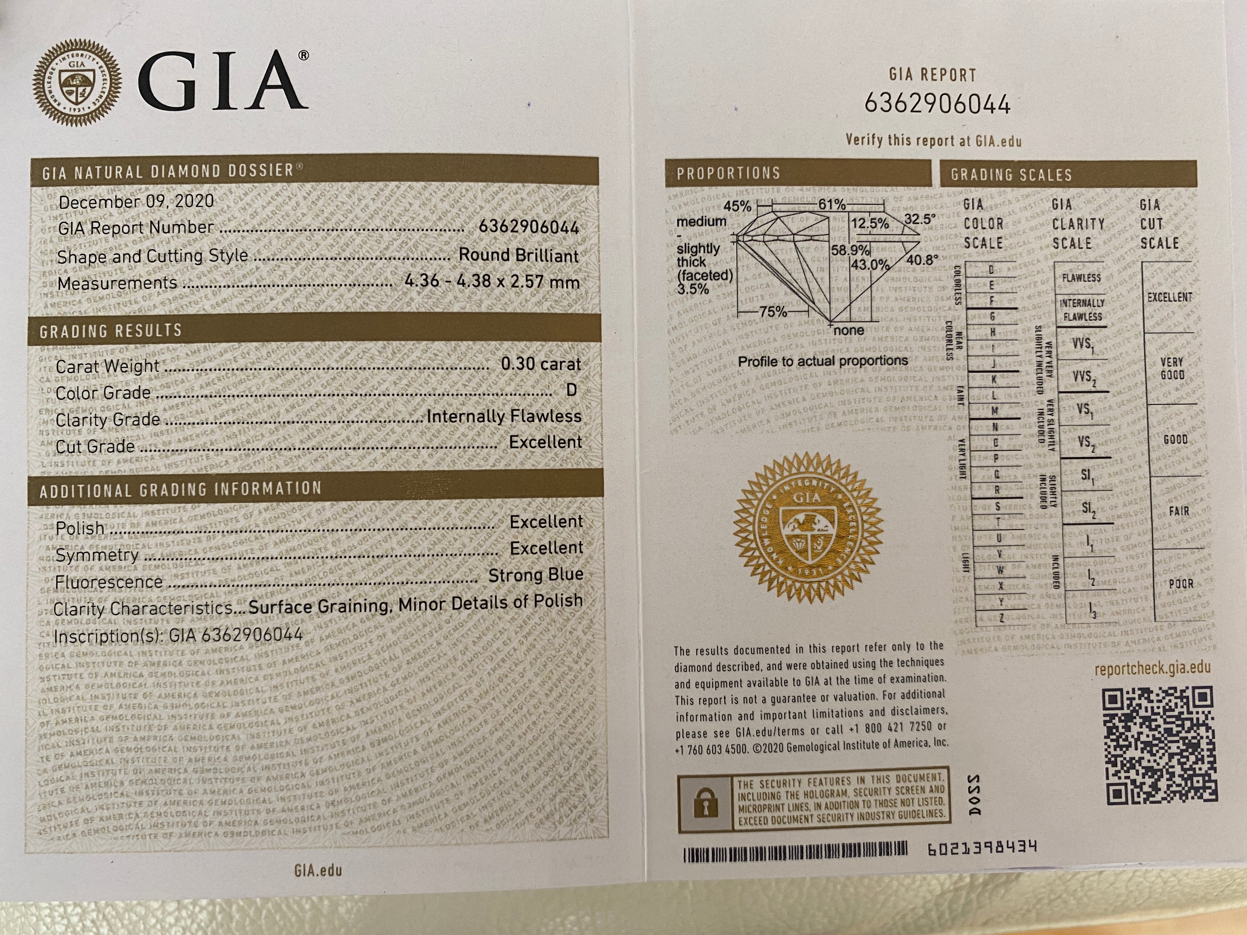 GIA Certified 0.30ct Diamond Engagement Ring 18 kt Gold