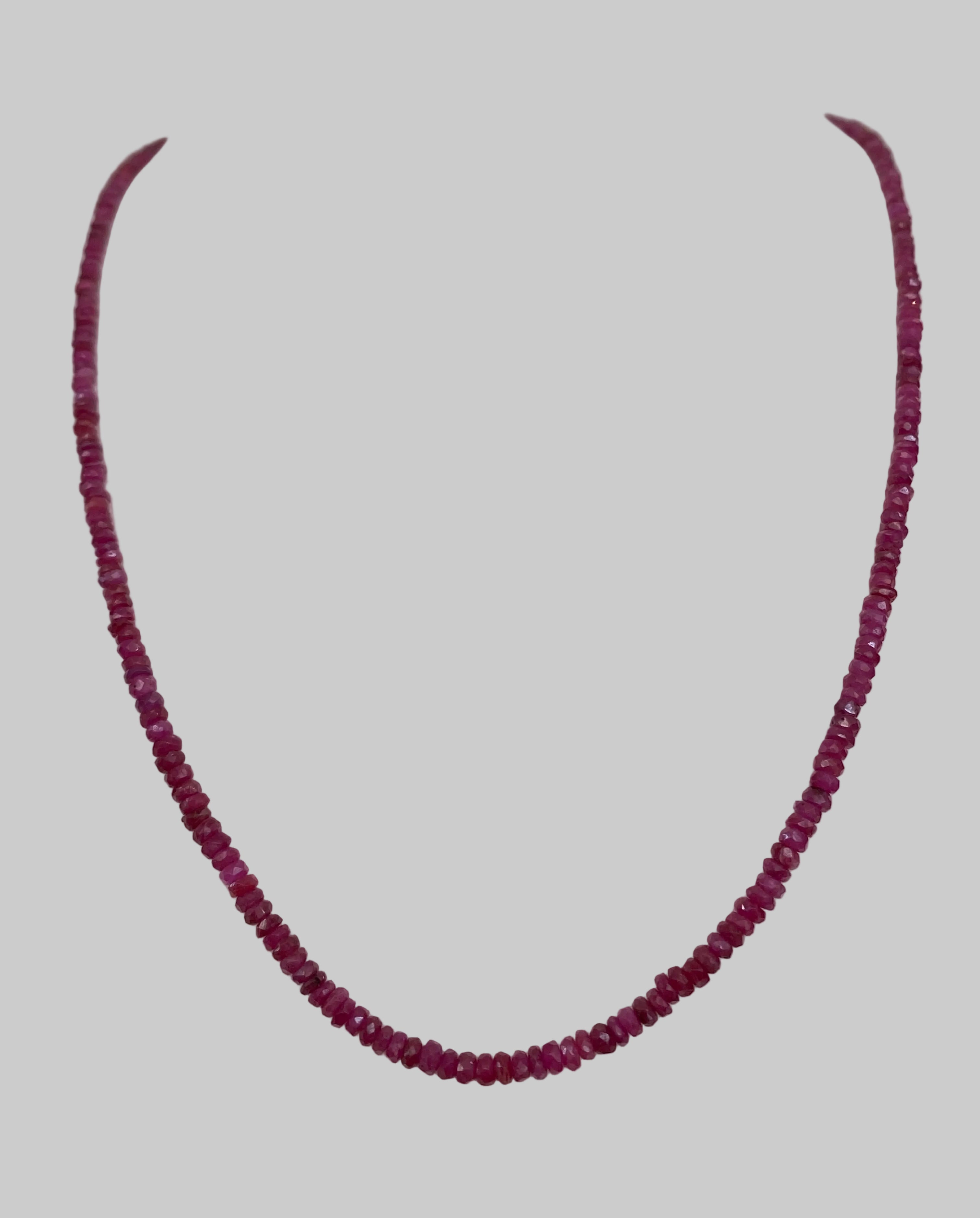 Natural Colombian Ruby Necklace with 18k Yellow Gold Clasp