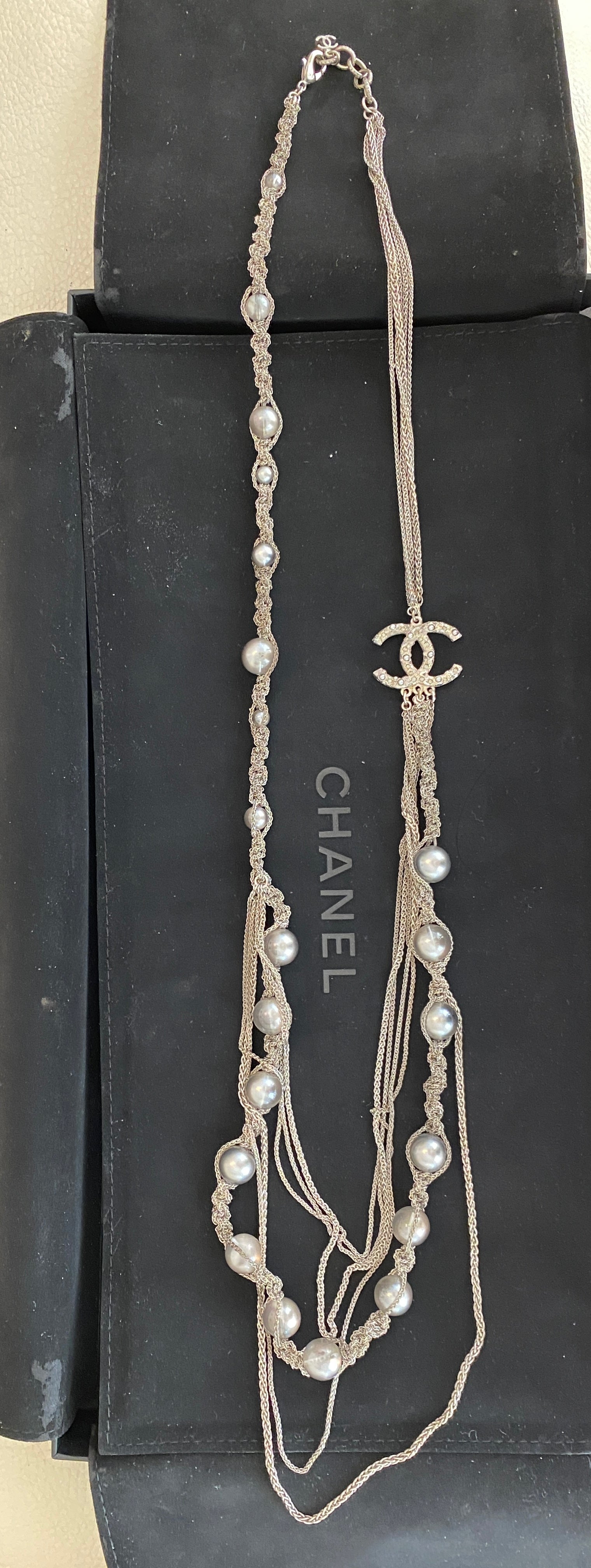 Chanel CC Choker Necklace – Metal with Faux Tahiti Pearls & Beads