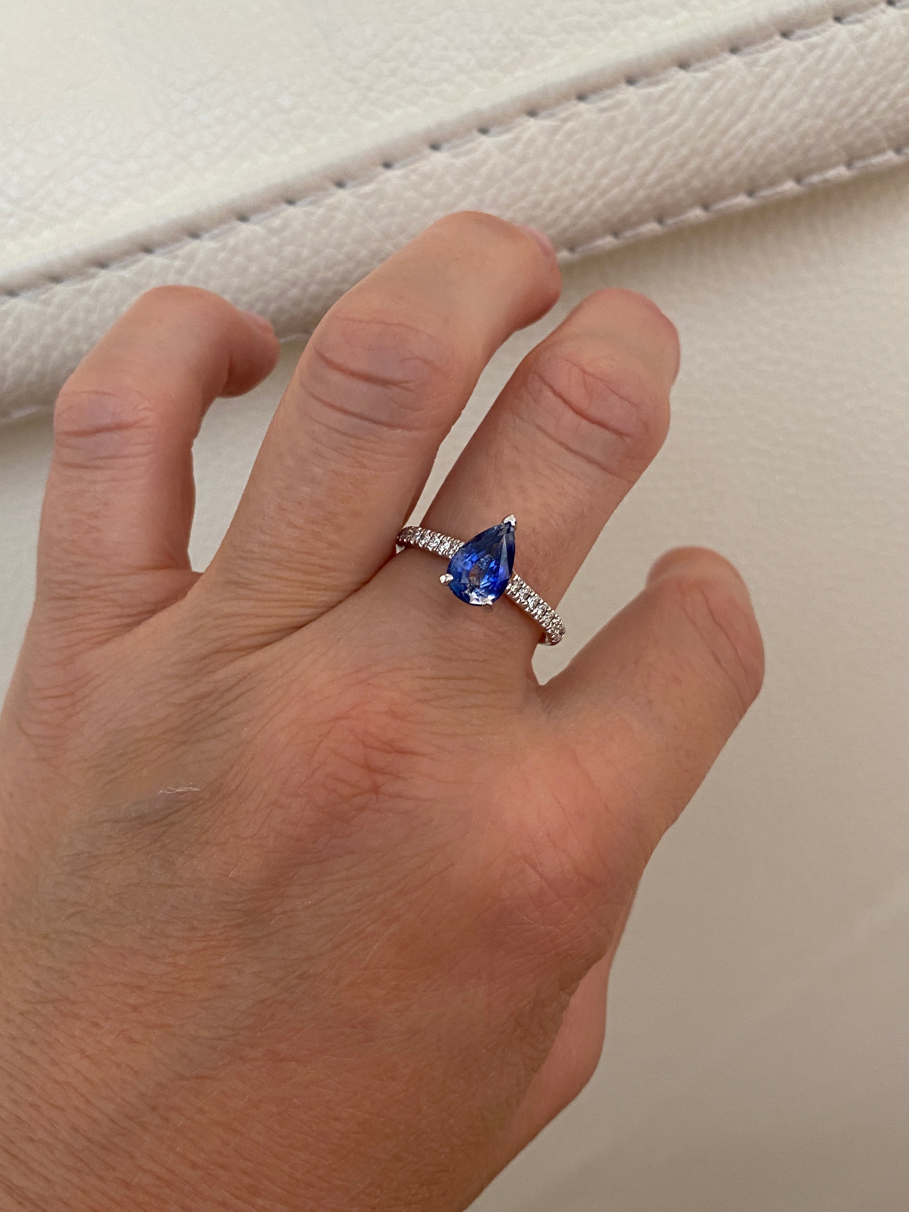 ALGT Certified 1.90 Carat Ceylon  Sapphire & Diamond Cocktail Ring in White gold