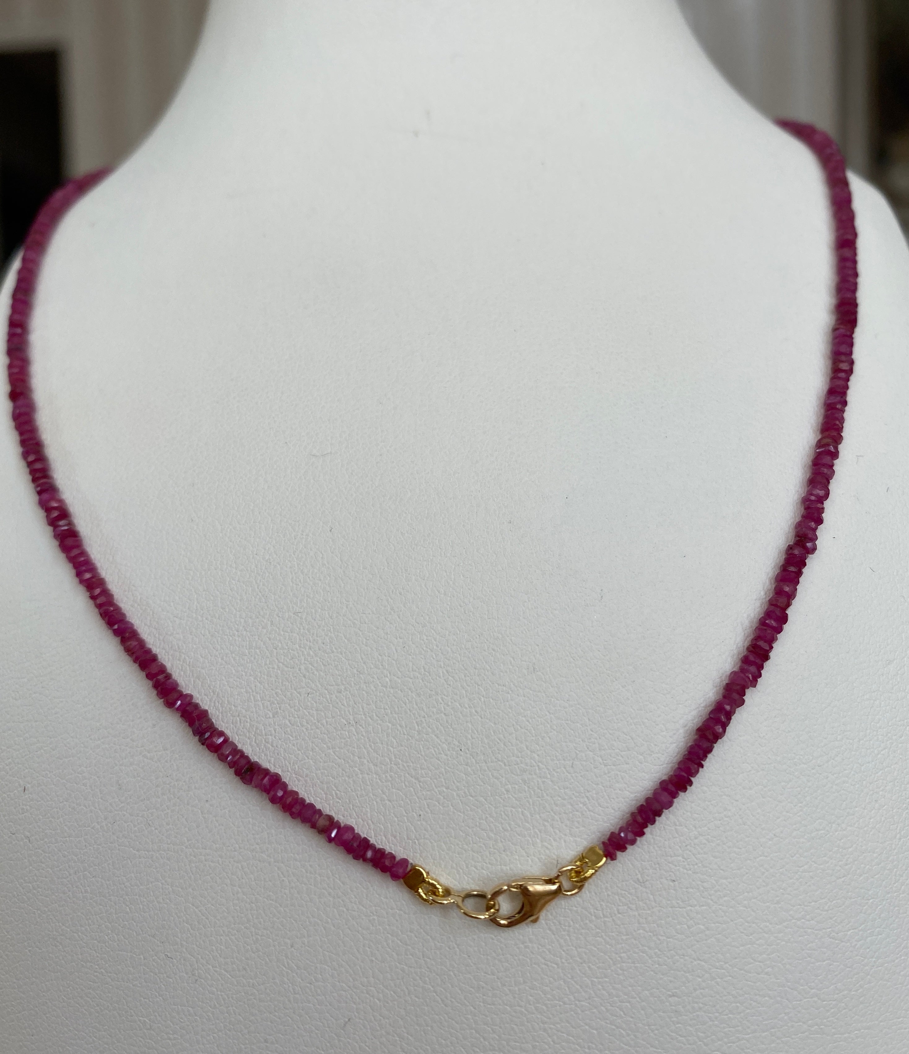 Natural Colombian Ruby Necklace with 18k Yellow Gold Clasp