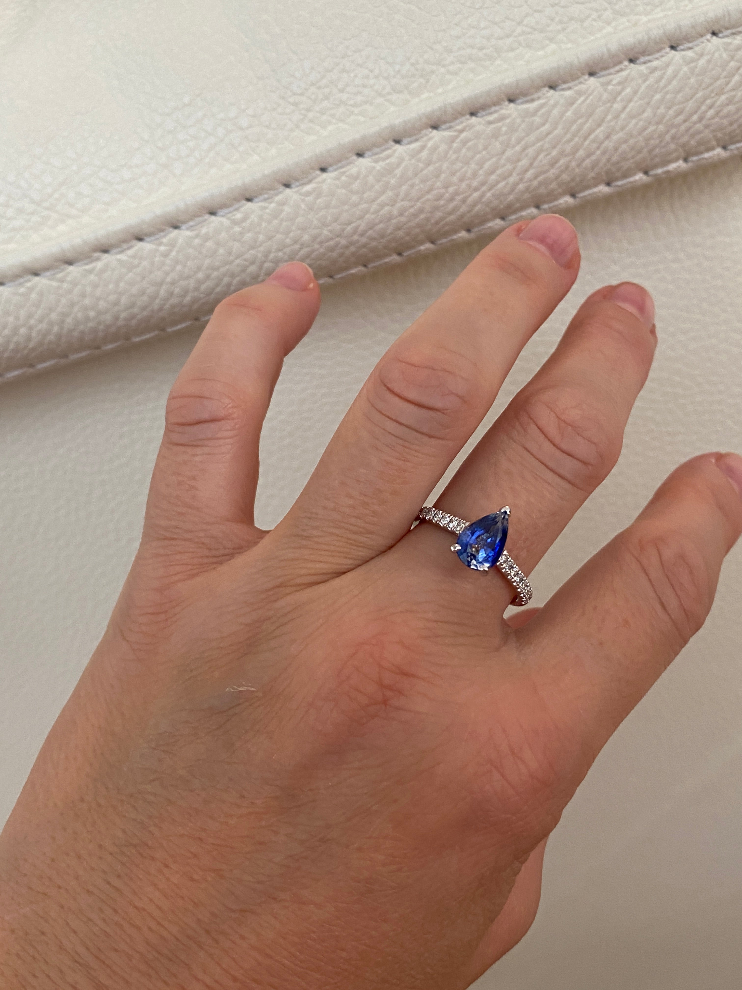 ALGT Certified 1.90 Carat Ceylon  Sapphire & Diamond Cocktail Ring in White gold