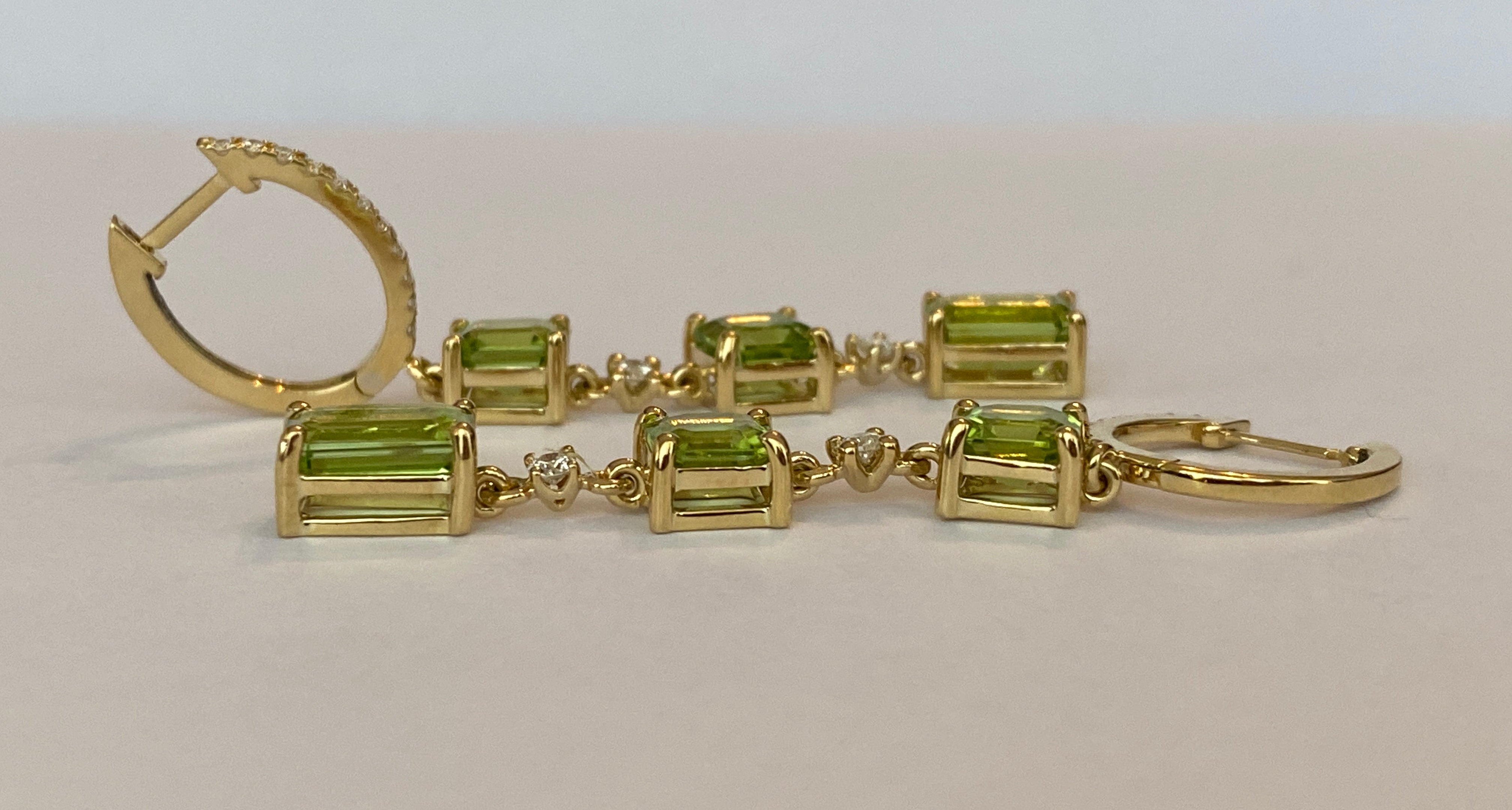 Exquisite 18K Yellow Gold Peridot and Diamond Dangle Earrings
