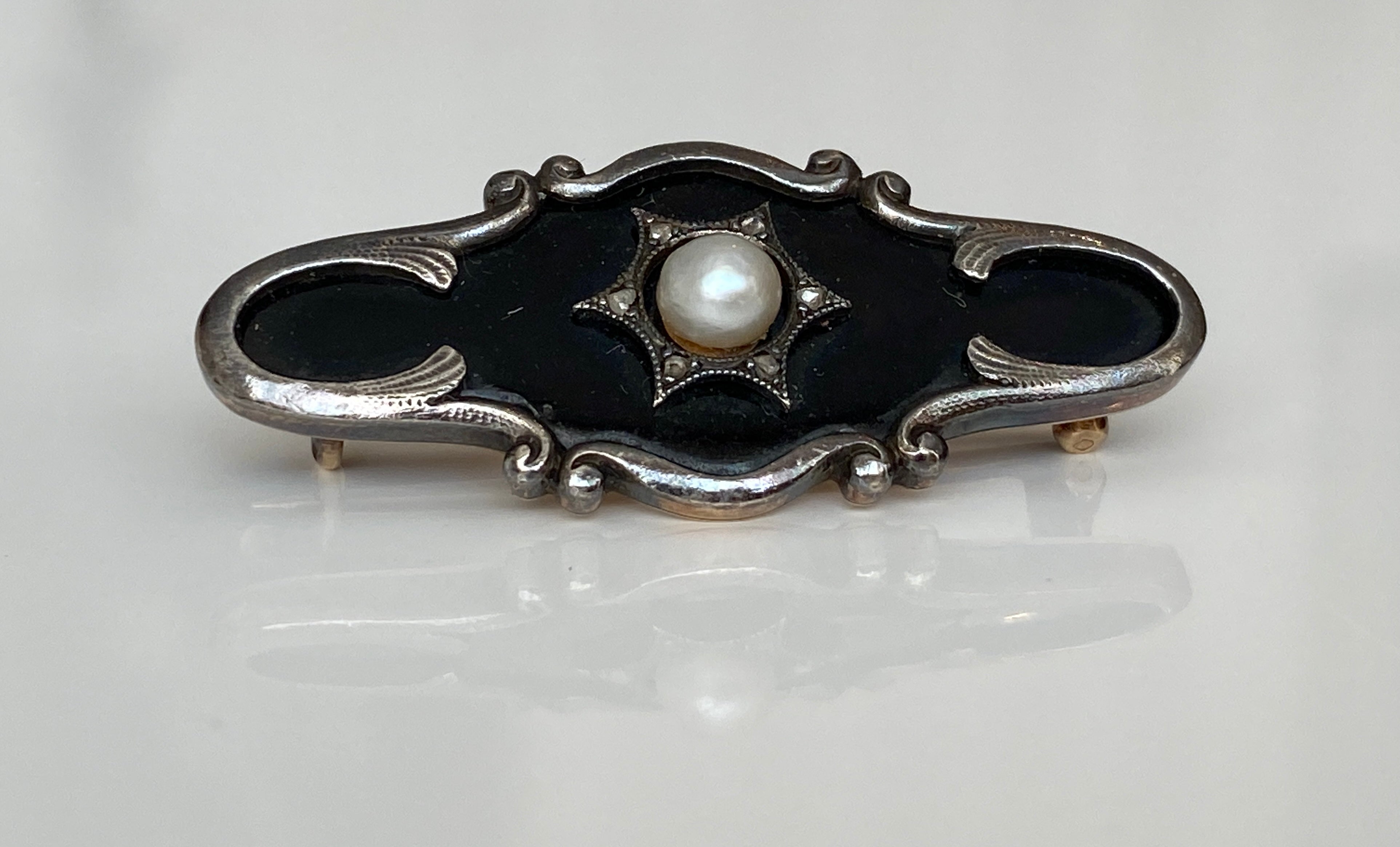 Antique Russian Henrik Wigström Gold / Silver & Black Enamel Pearle brooch