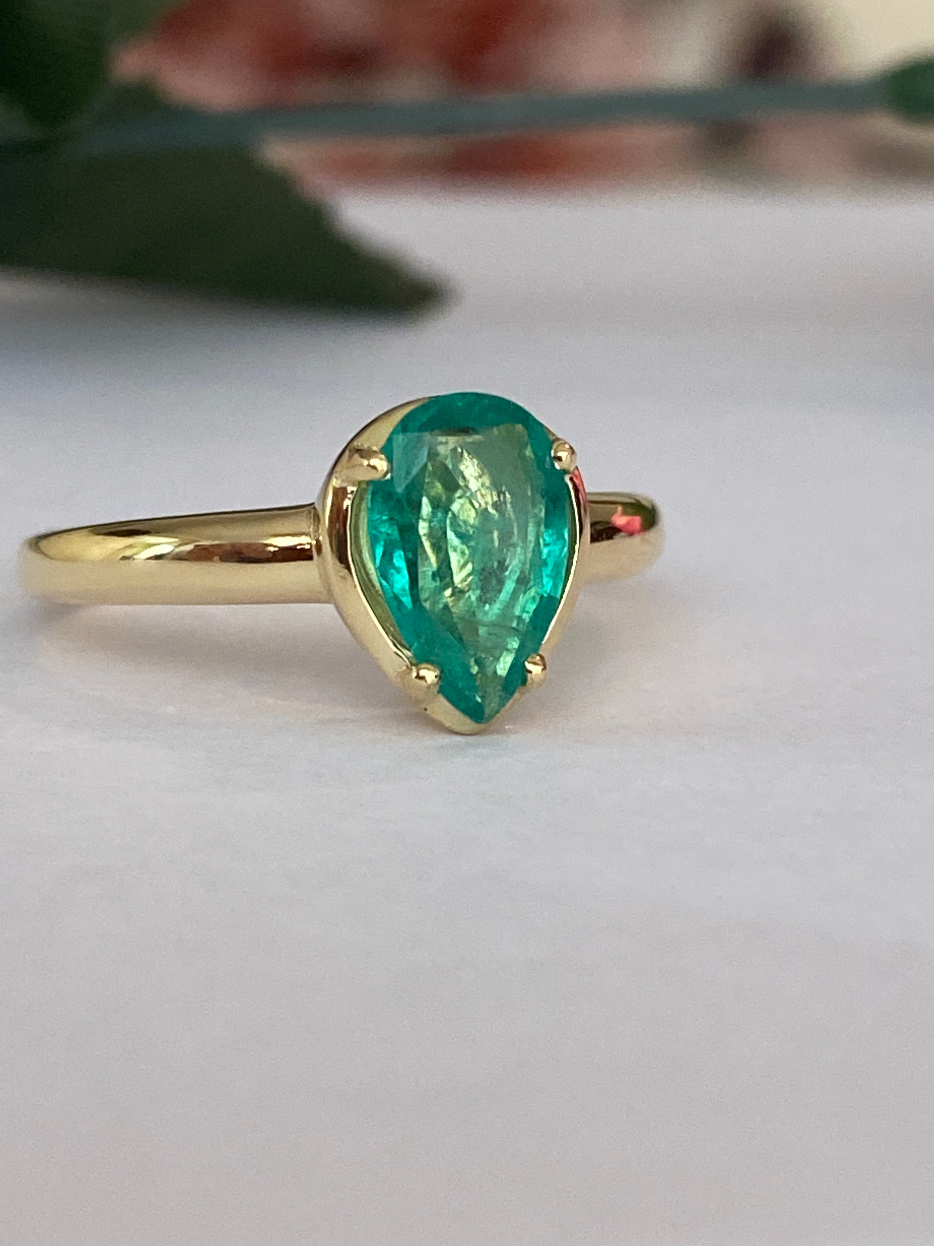 1.5 carat Emerald Cocktail  Yellow Gold Ring
