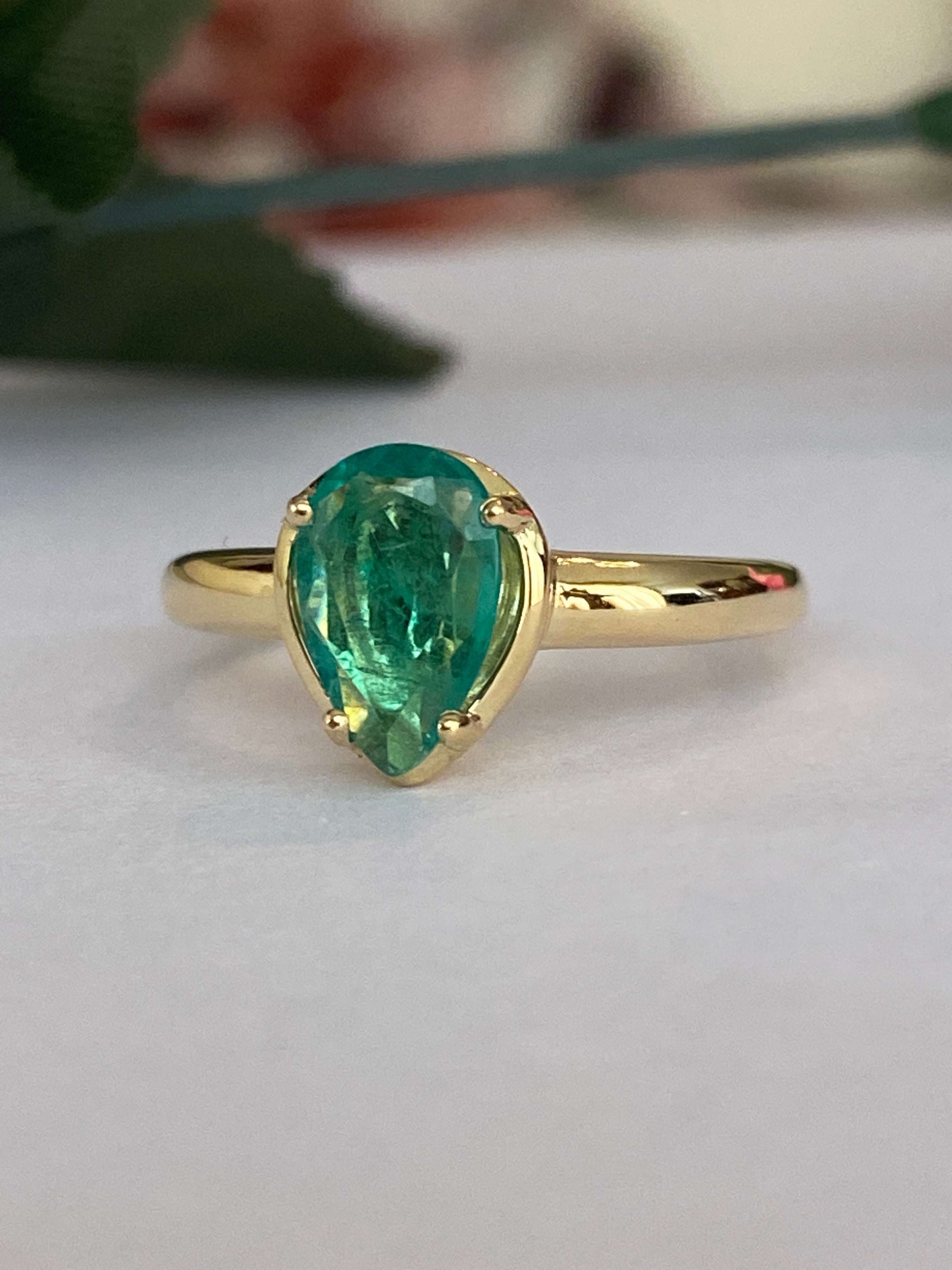 1.5 carat Emerald Cocktail  Yellow Gold Ring