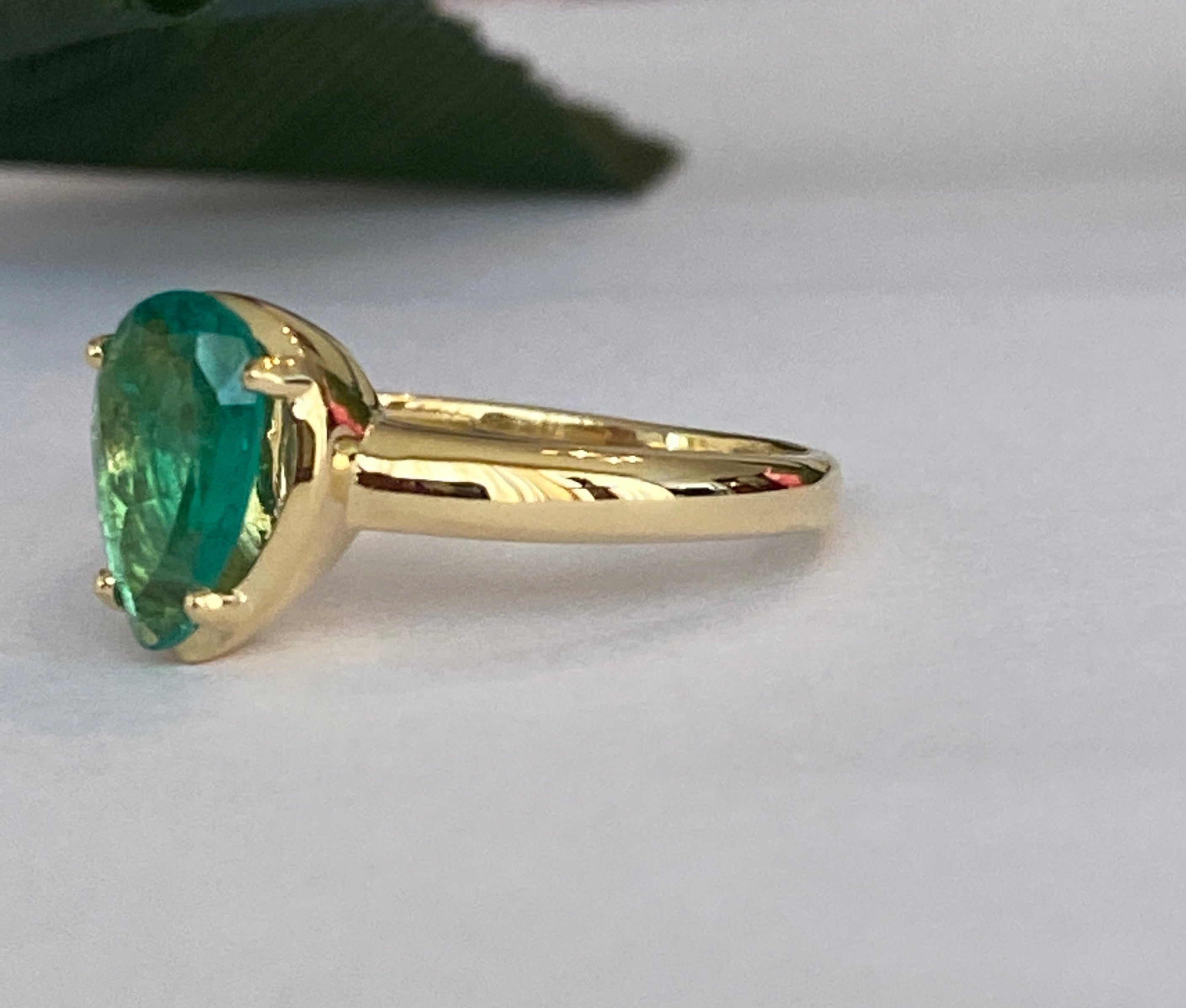 1.5 carat Emerald Cocktail  Yellow Gold Ring