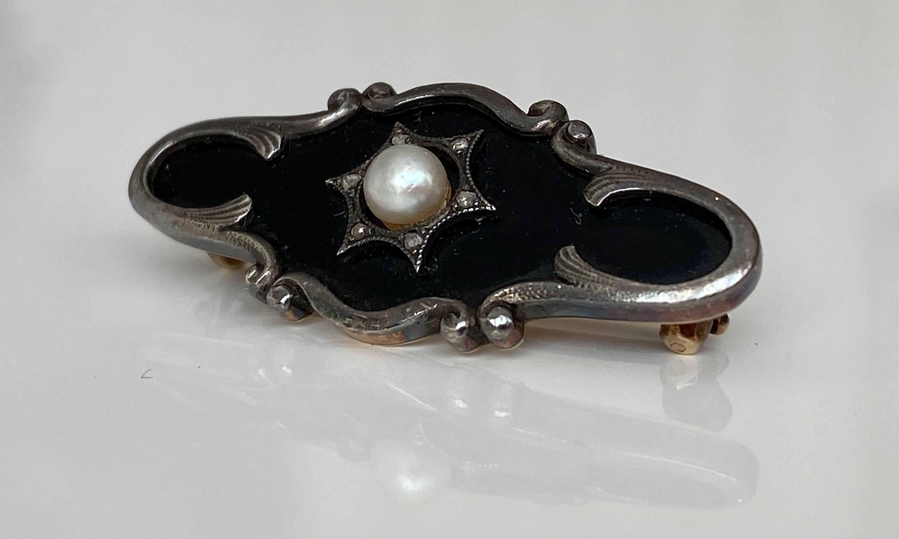 Antique Russian Henrik Wigström Gold / Silver & Black Enamel Pearle brooch