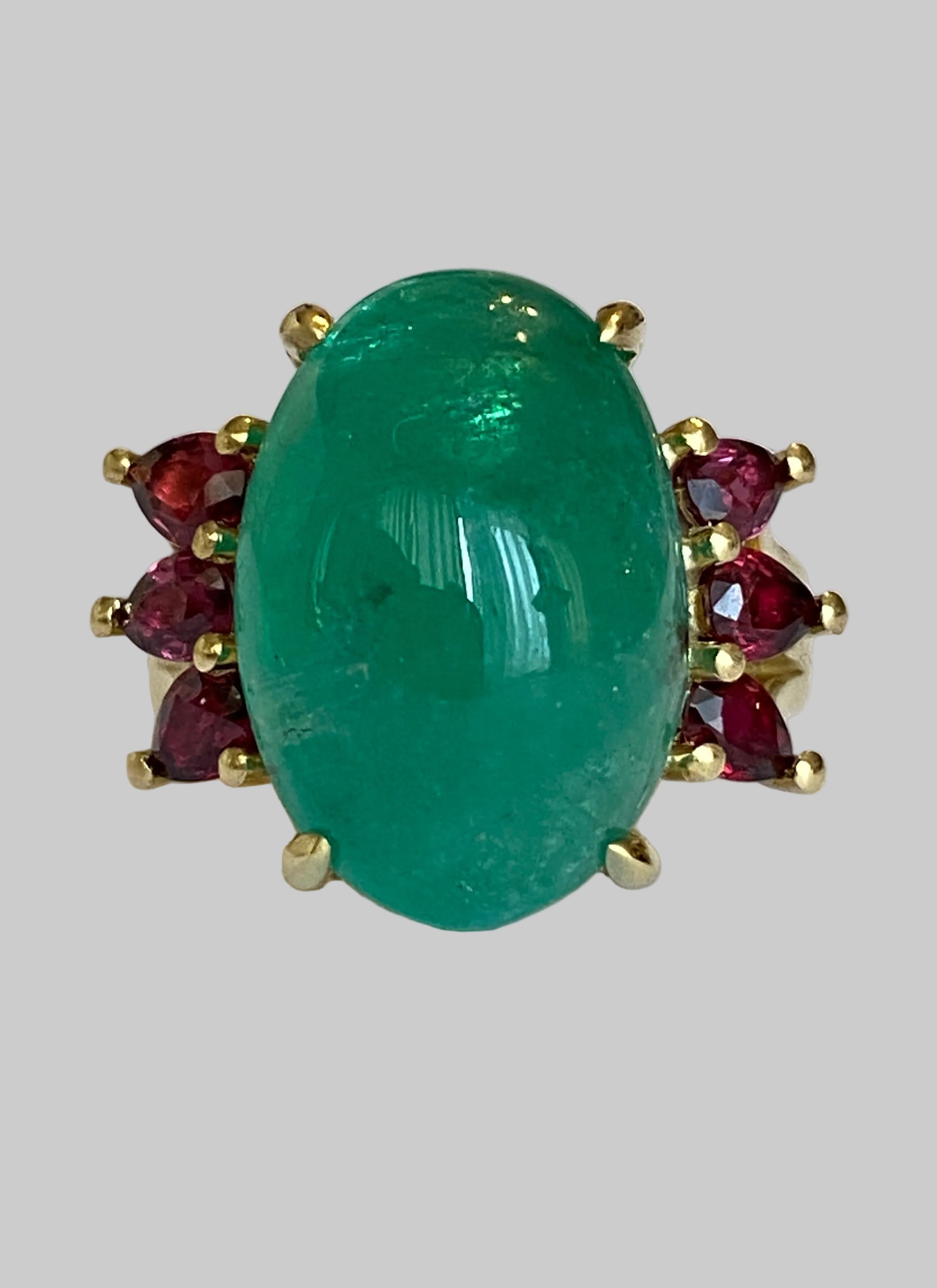 ALGT certified Natural 10.17 Carat Ural Emerald and Ruby Cocktail ring