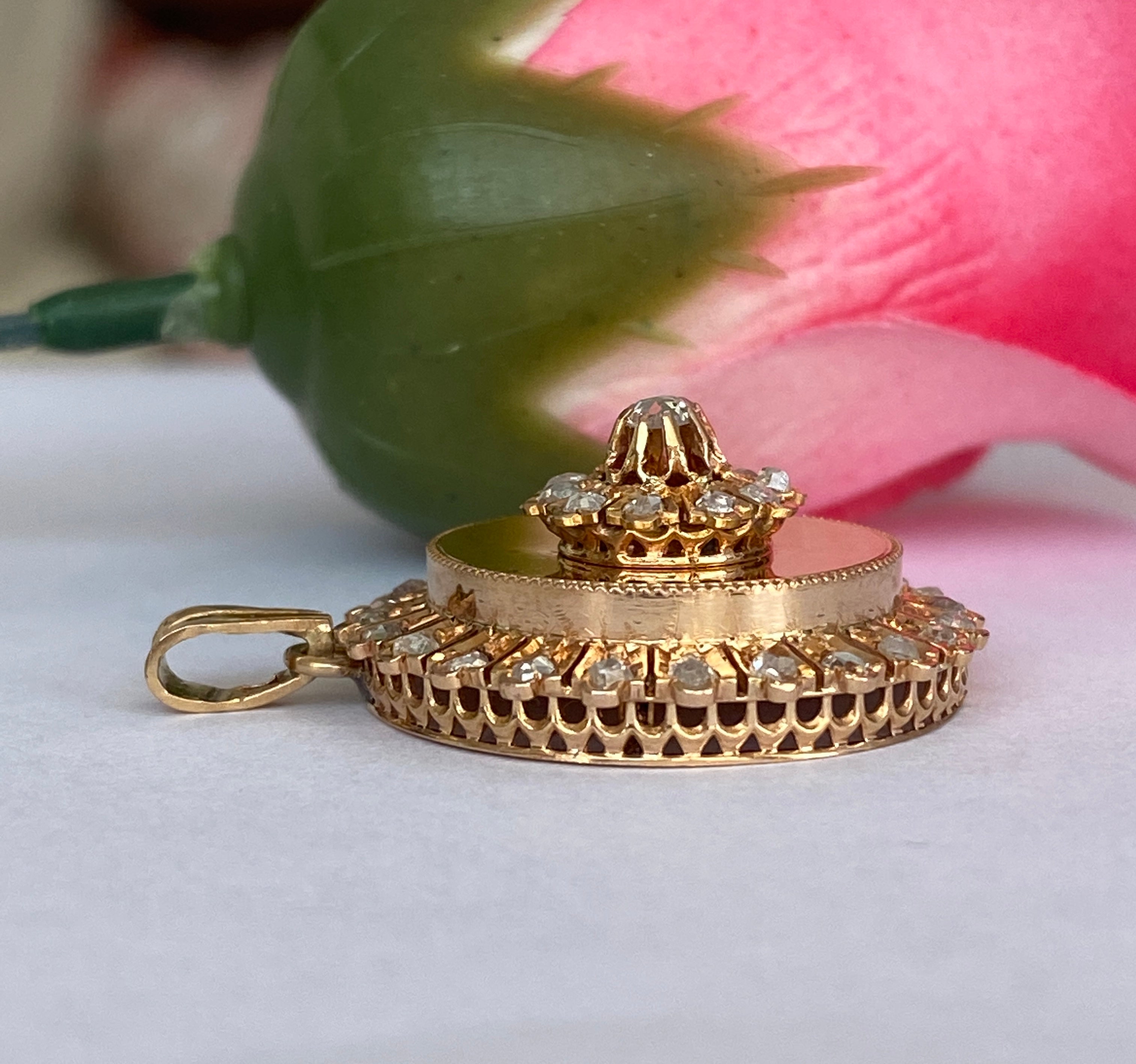 Antique Victorian floral motif Rose Cut Diamond Pendant 14 Carat Gold