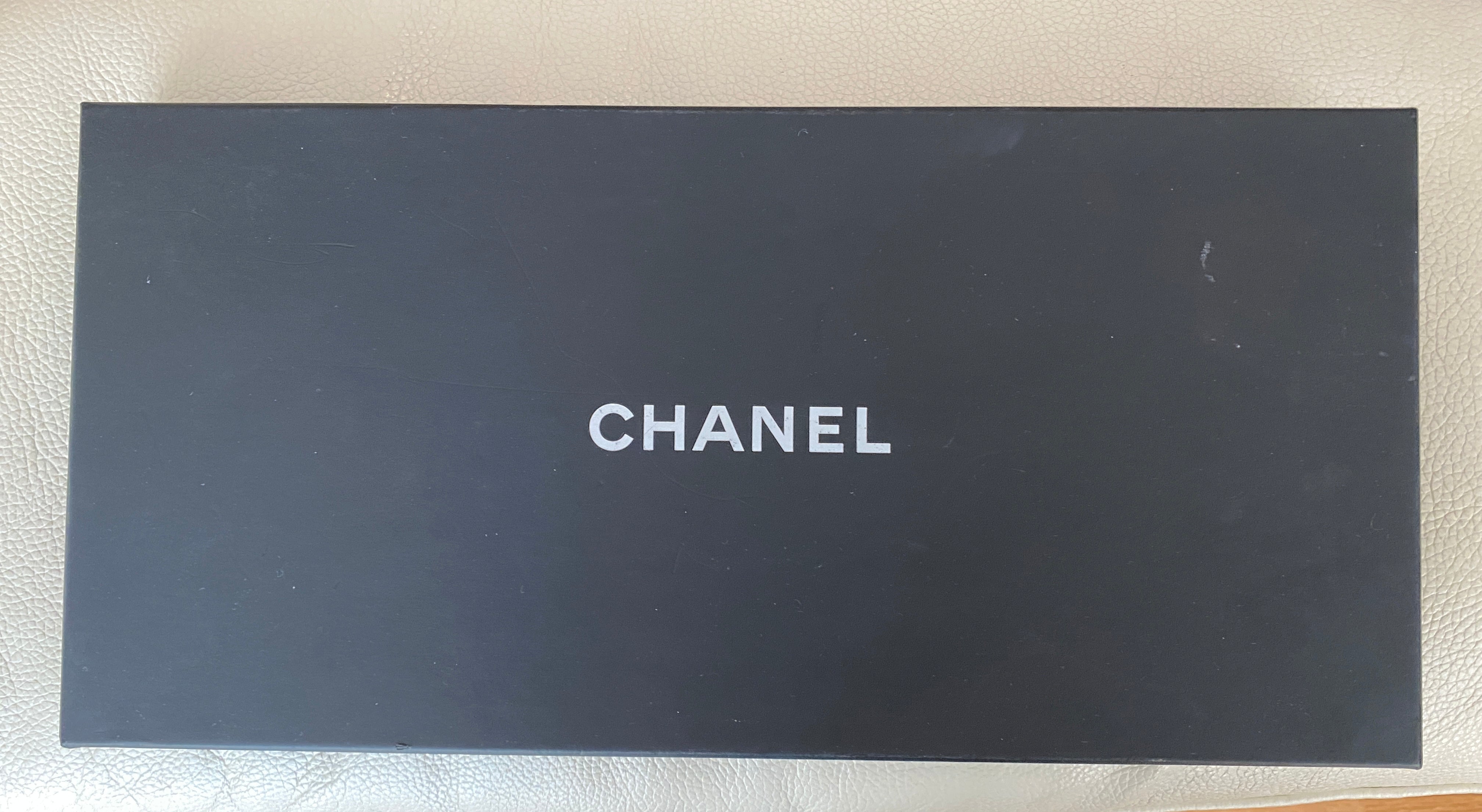 Chanel CC Choker Necklace – Metal with Faux Tahiti Pearls & Beads