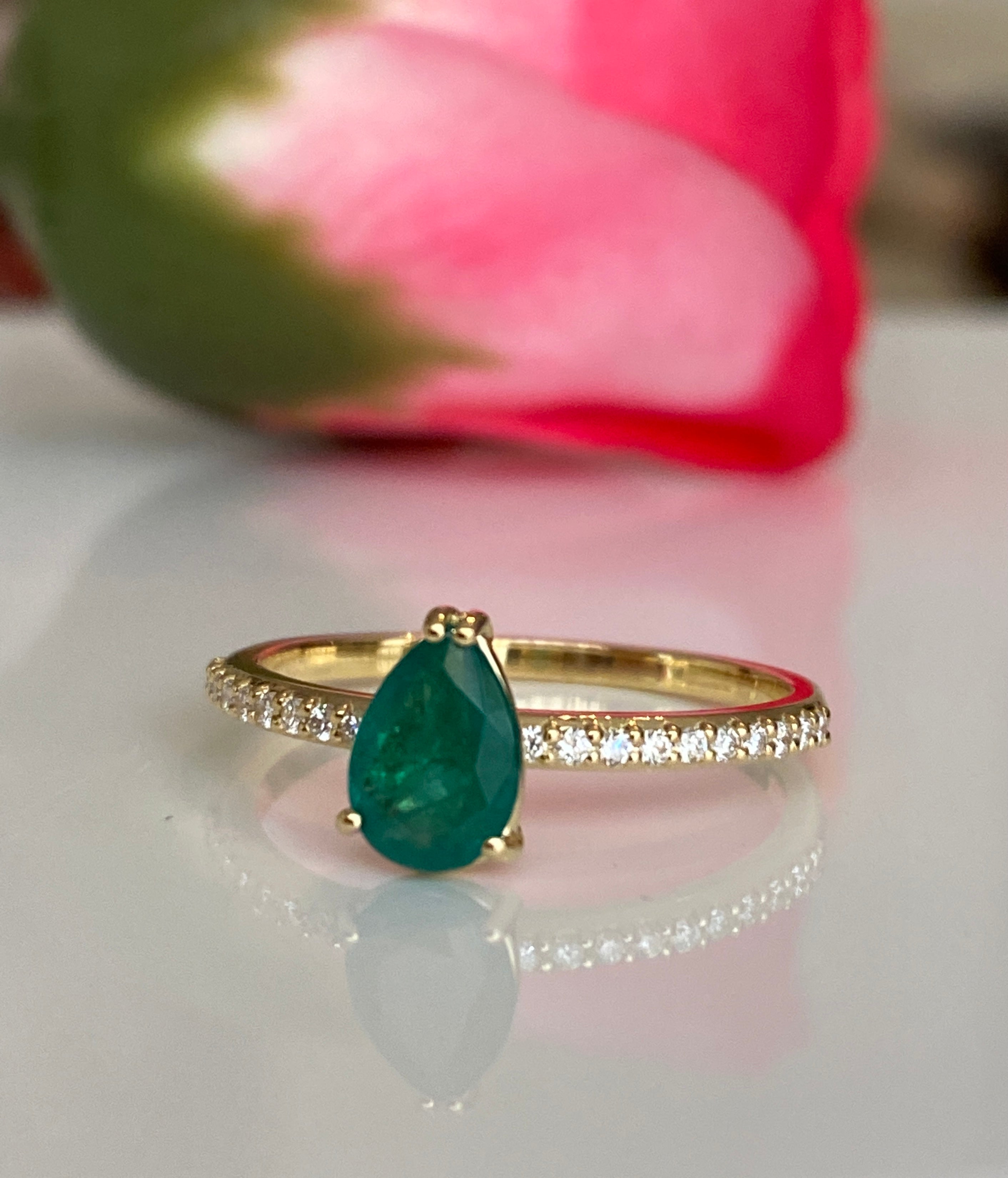 18K Yellow Gold Engagement Ring with 0.60 Carat Emerald and Diamonds