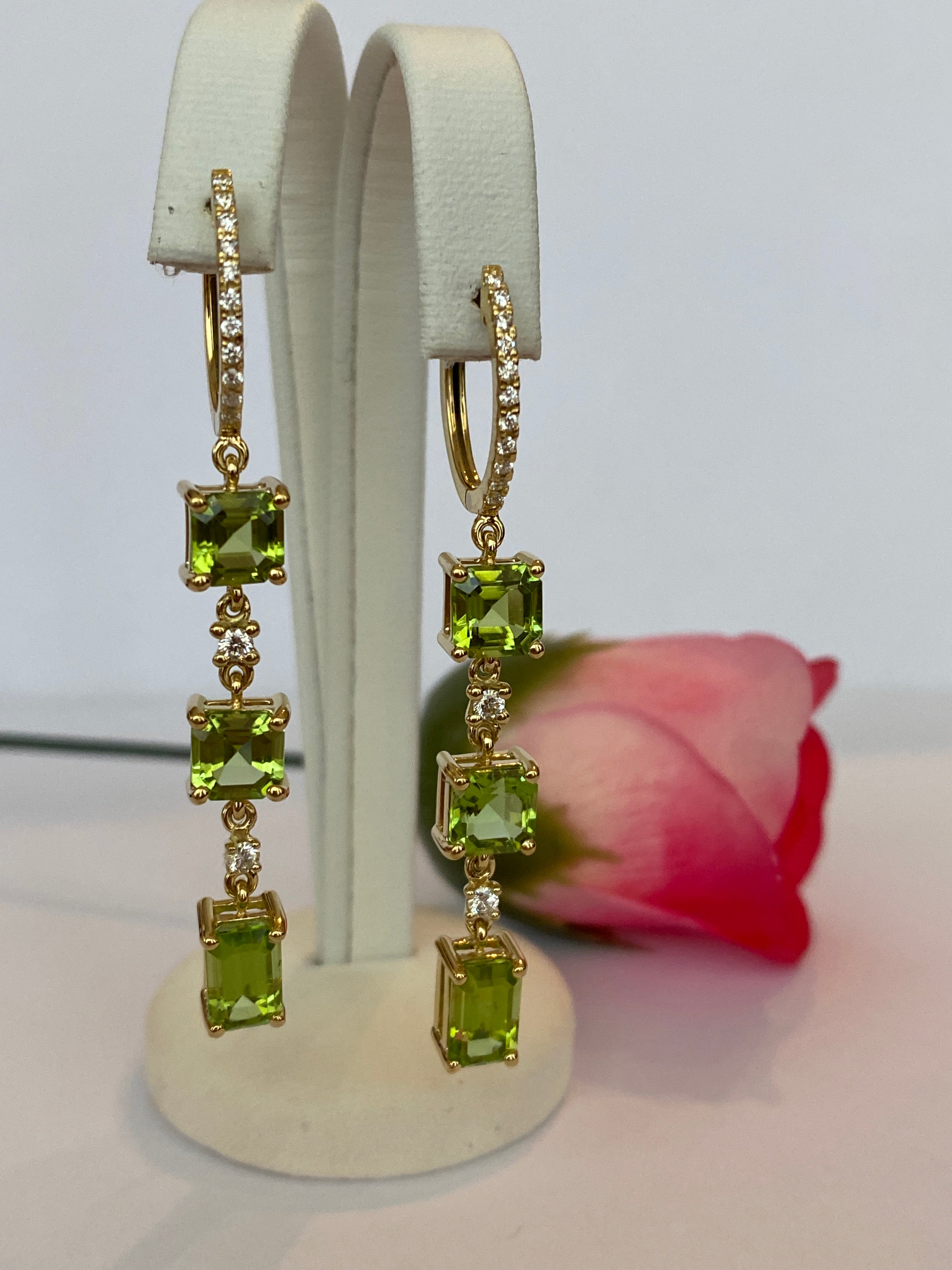 Exquisite 18K Yellow Gold Peridot and Diamond Dangle Earrings