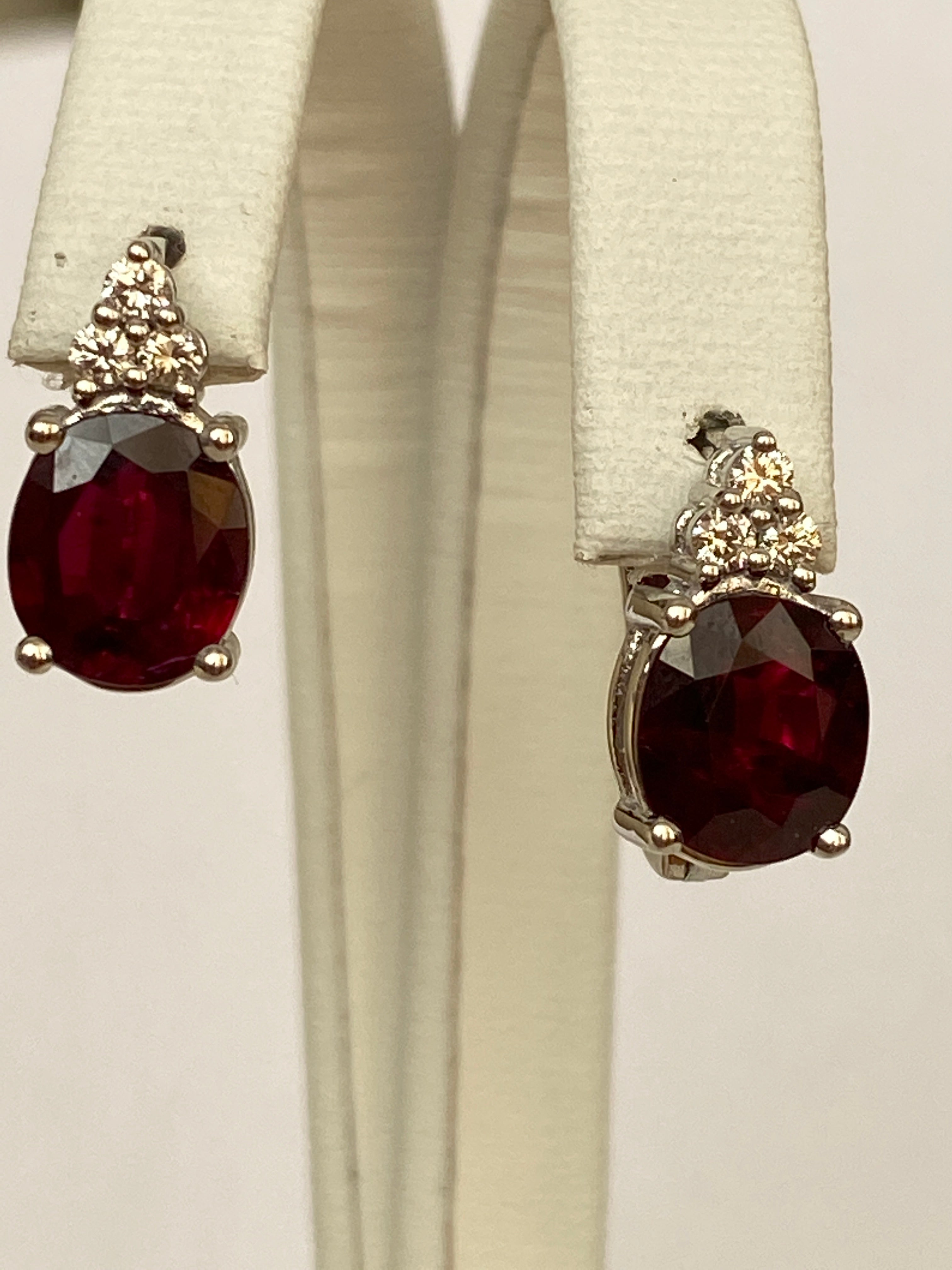 Exquisite 4.32Carat Red Rubies and Diamond 18k Solid White Gold Stud Earrings