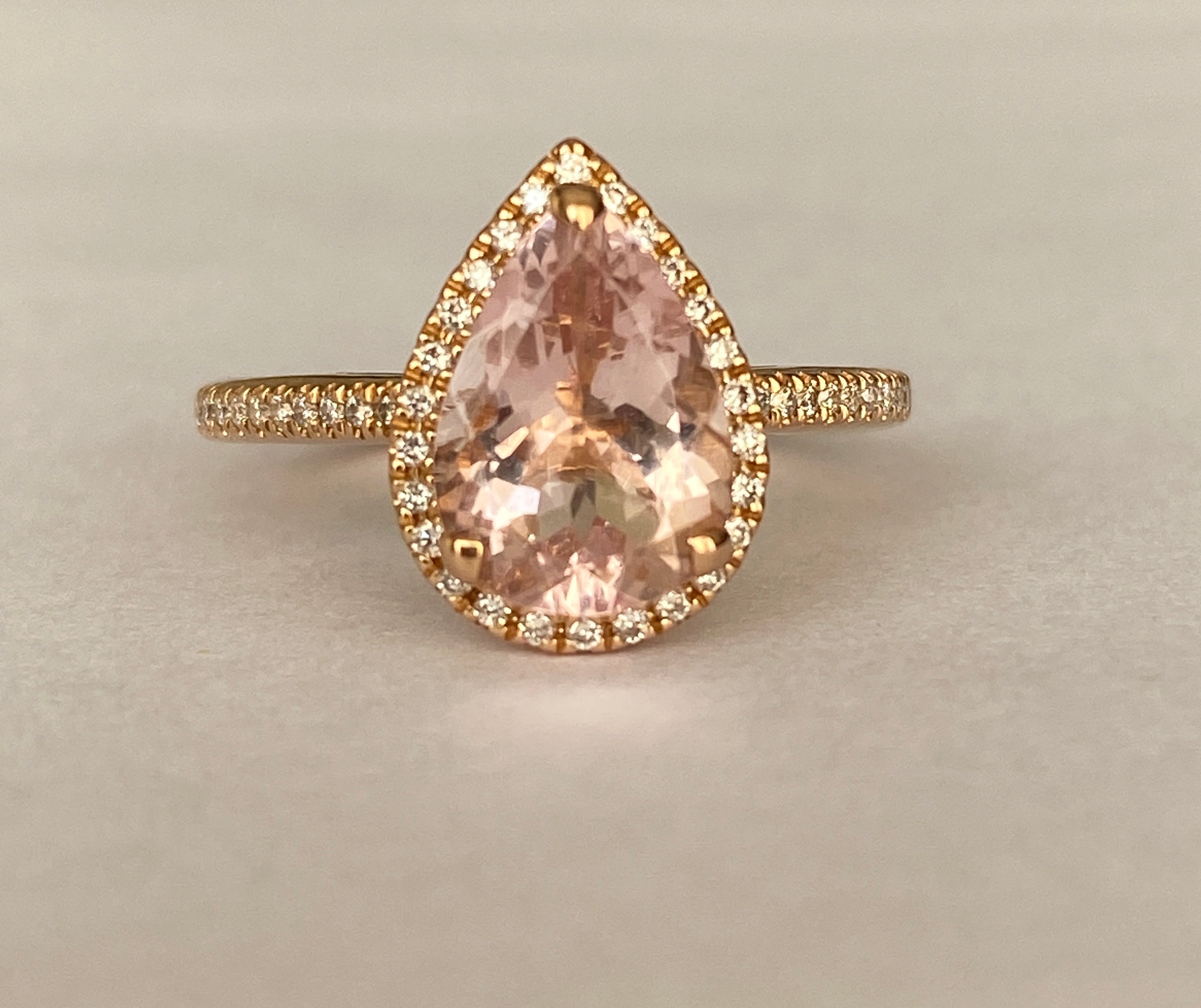 18K Rose Gold Pear-Cut Morganite Halo Diamond Ring