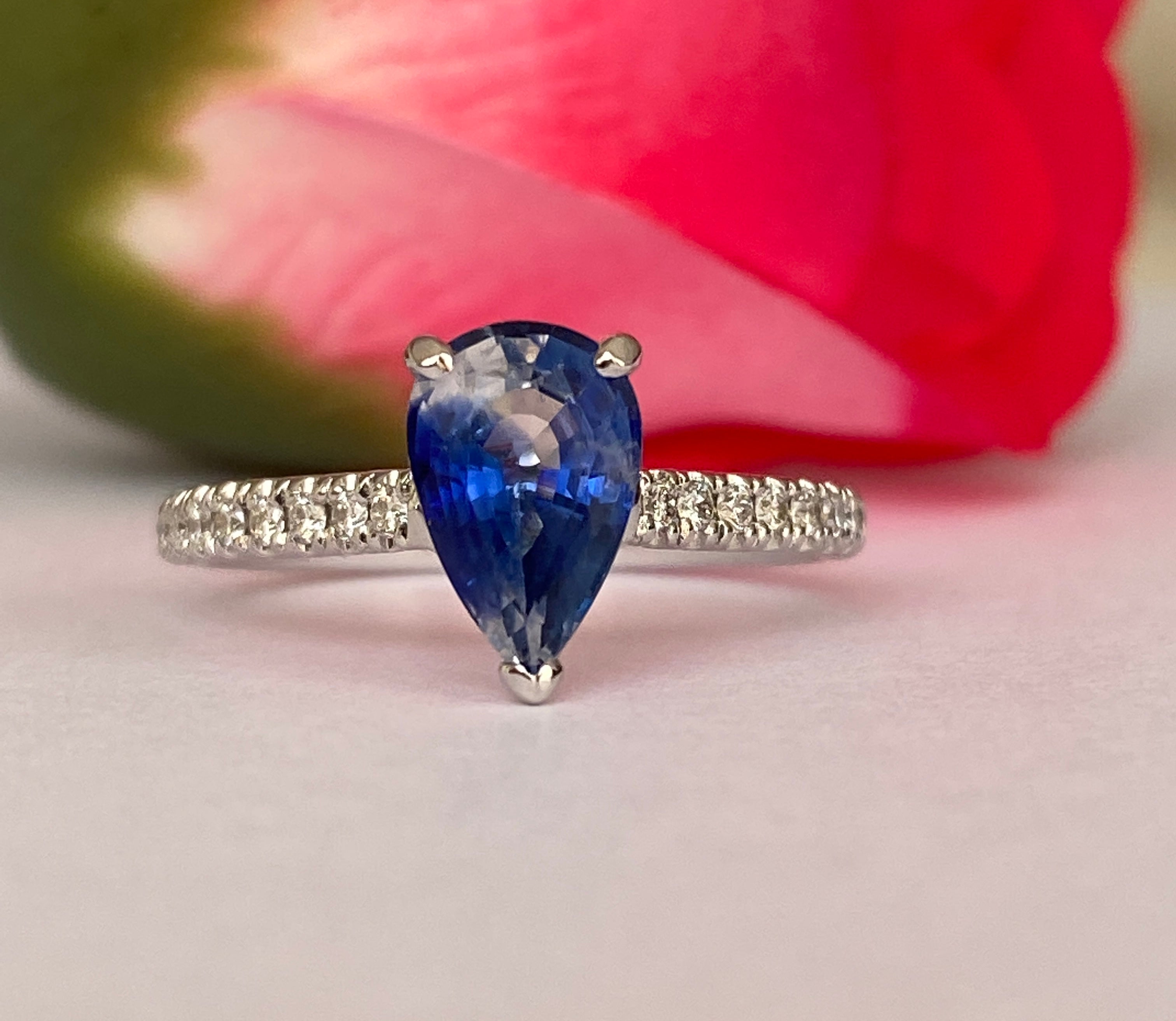 ALGT Certified 1.90 Carat Ceylon  Sapphire & Diamond Cocktail Ring in White gold