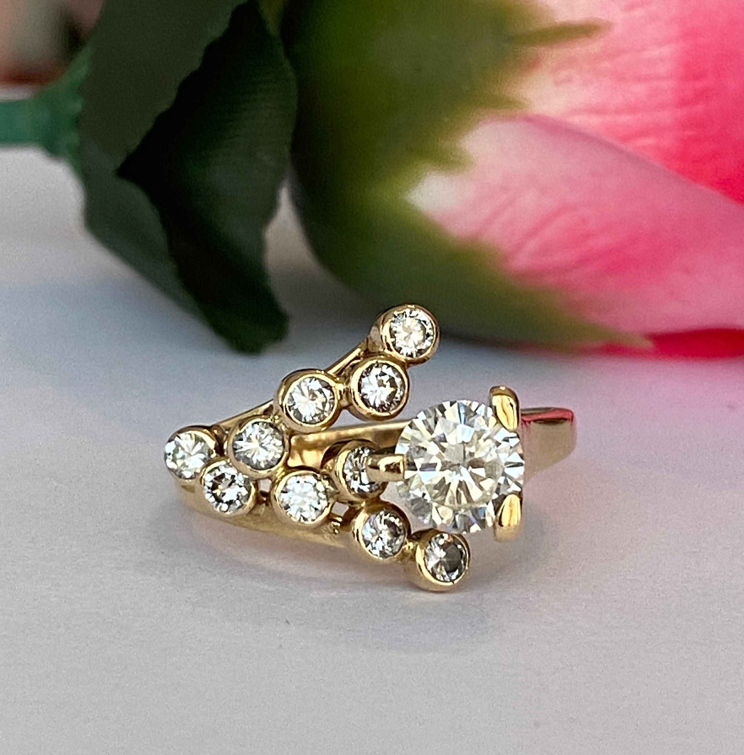 Vintage 18 kt Yellow Gold Cocktail ca 1.34 crt Diamonds ring