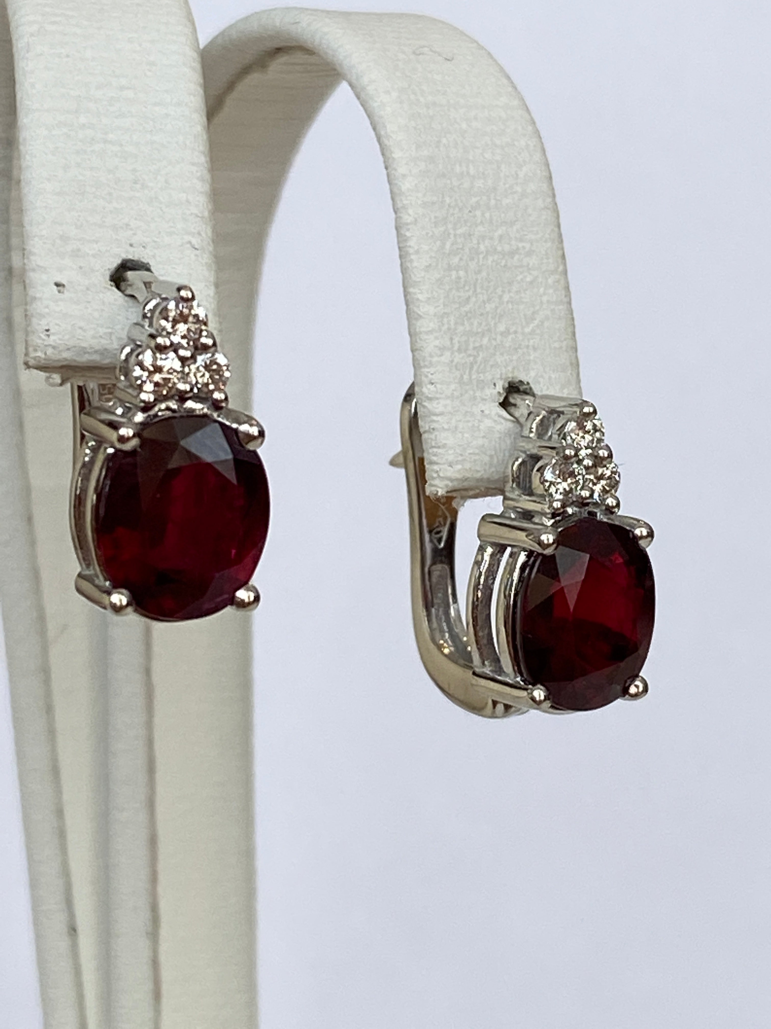 Exquisite 4.32Carat Red Rubies and Diamond 18k Solid White Gold Stud Earrings