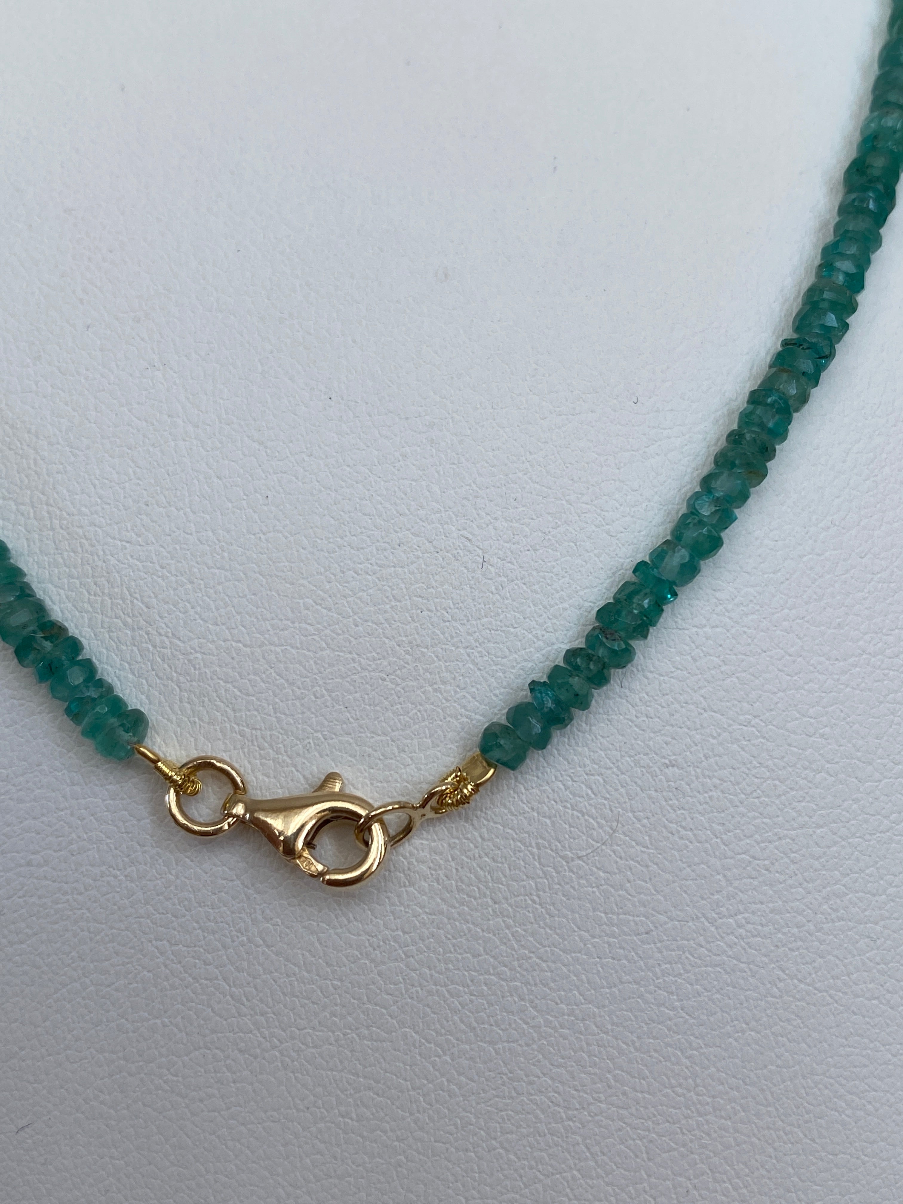 Necklace Natural Colombia emeralds in yellow 18 Kt yellow gold