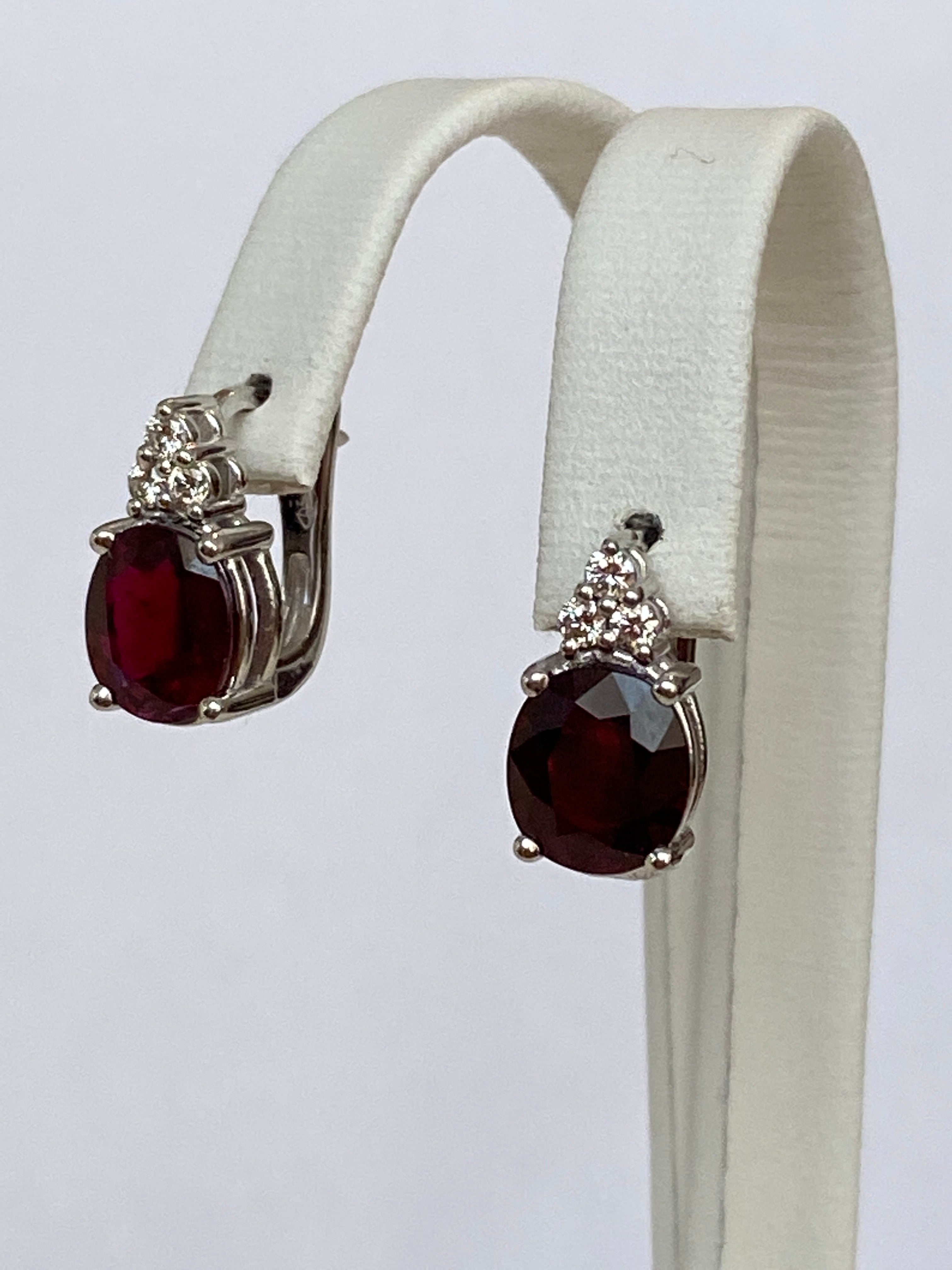 Exquisite 4.32Carat Red Rubies and Diamond 18k Solid White Gold Stud Earrings