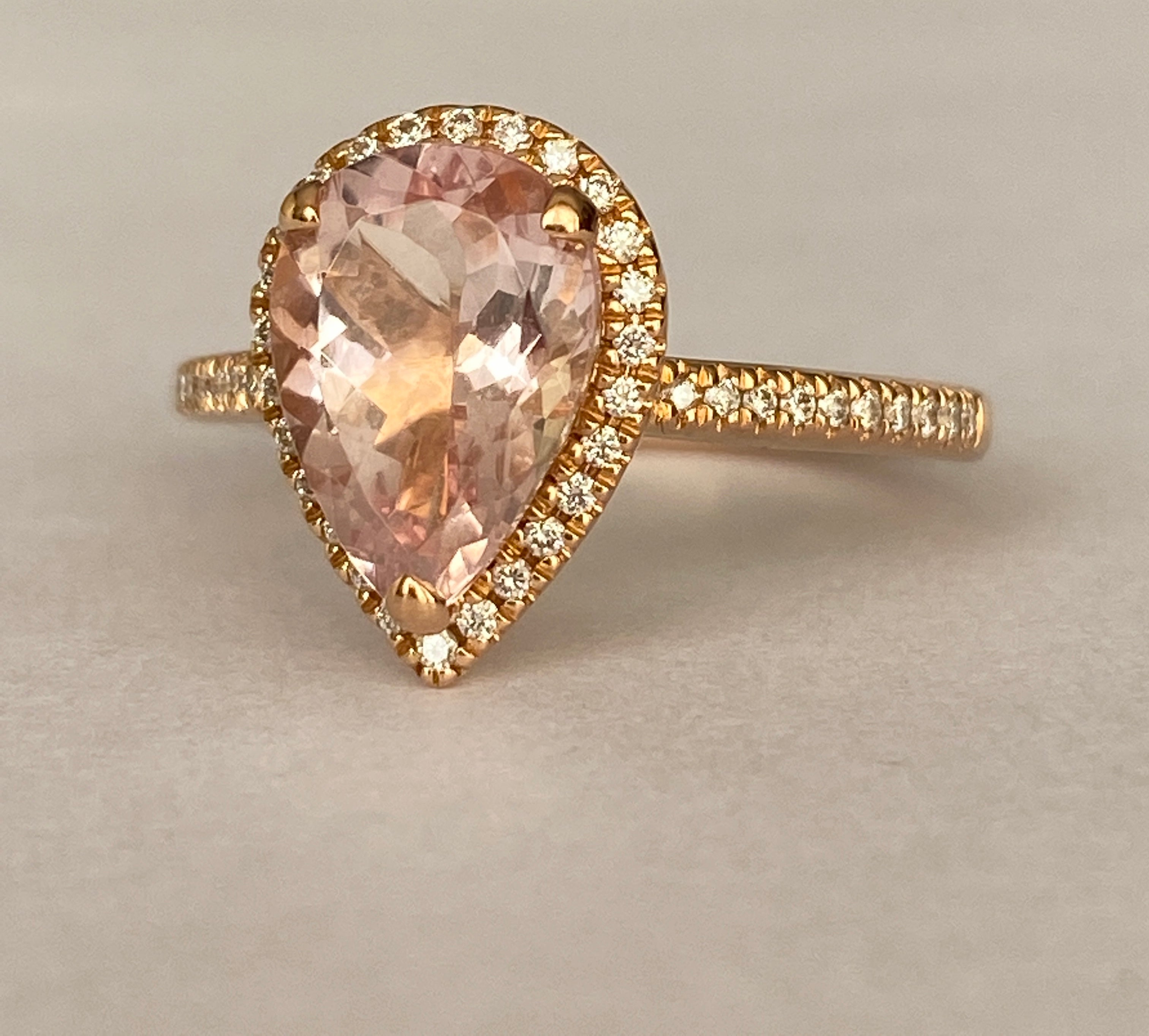 18K Rose Gold Pear-Cut Morganite Halo Diamond Ring