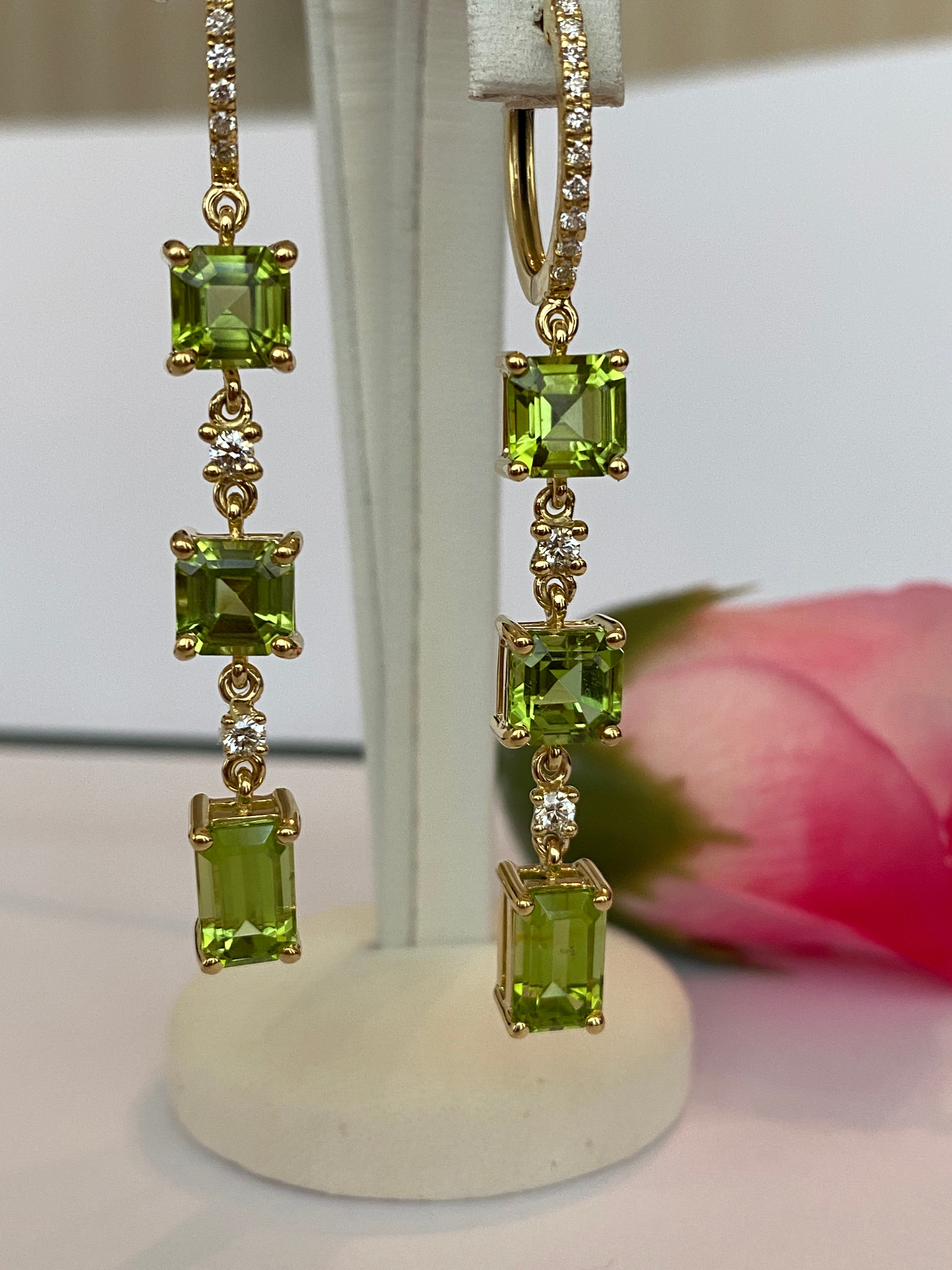 Exquisite 18K Yellow Gold Peridot and Diamond Dangle Earrings