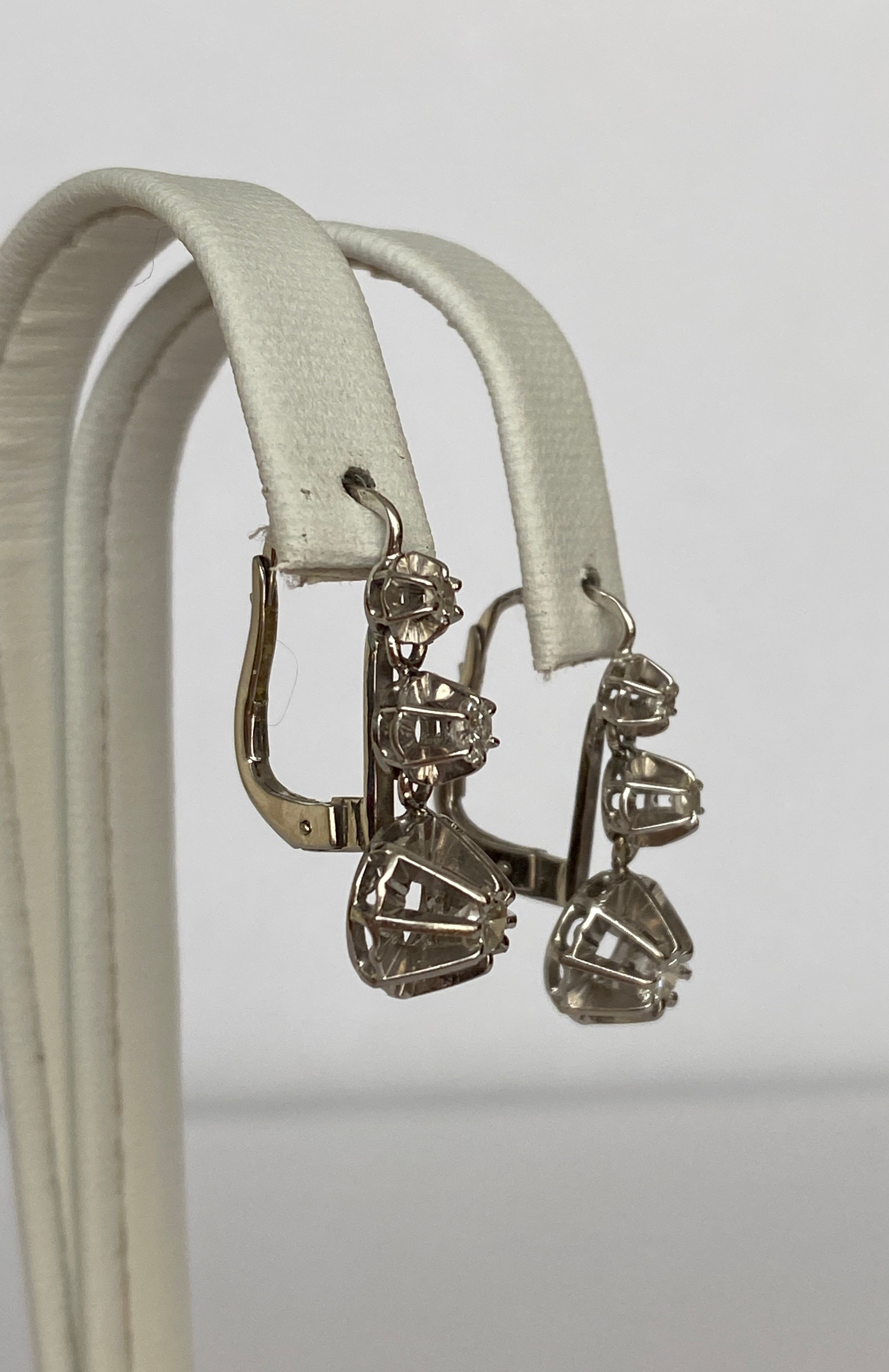 Vintage 18 kt White Gold Drop Earrings with Diamonds