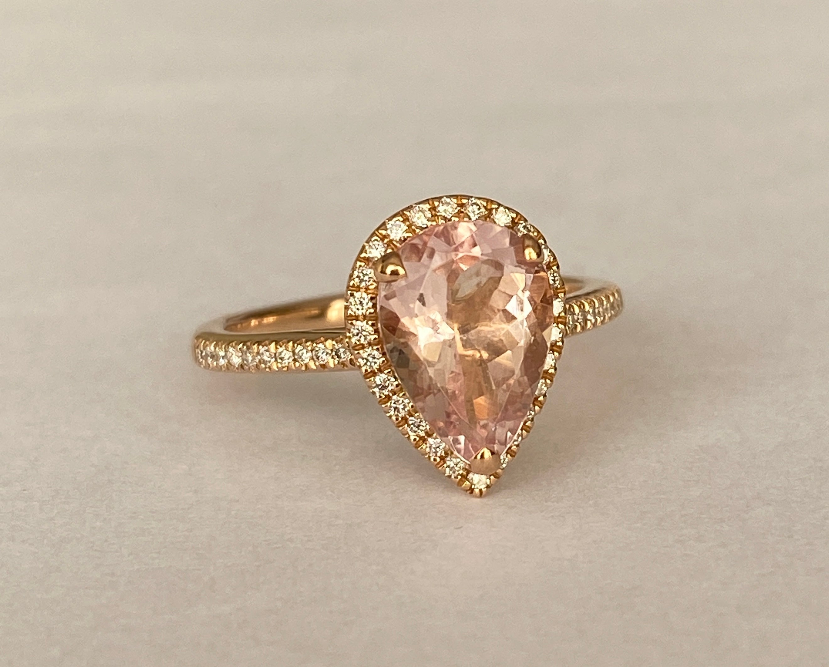 18K Rose Gold Pear-Cut Morganite Halo Diamond Ring