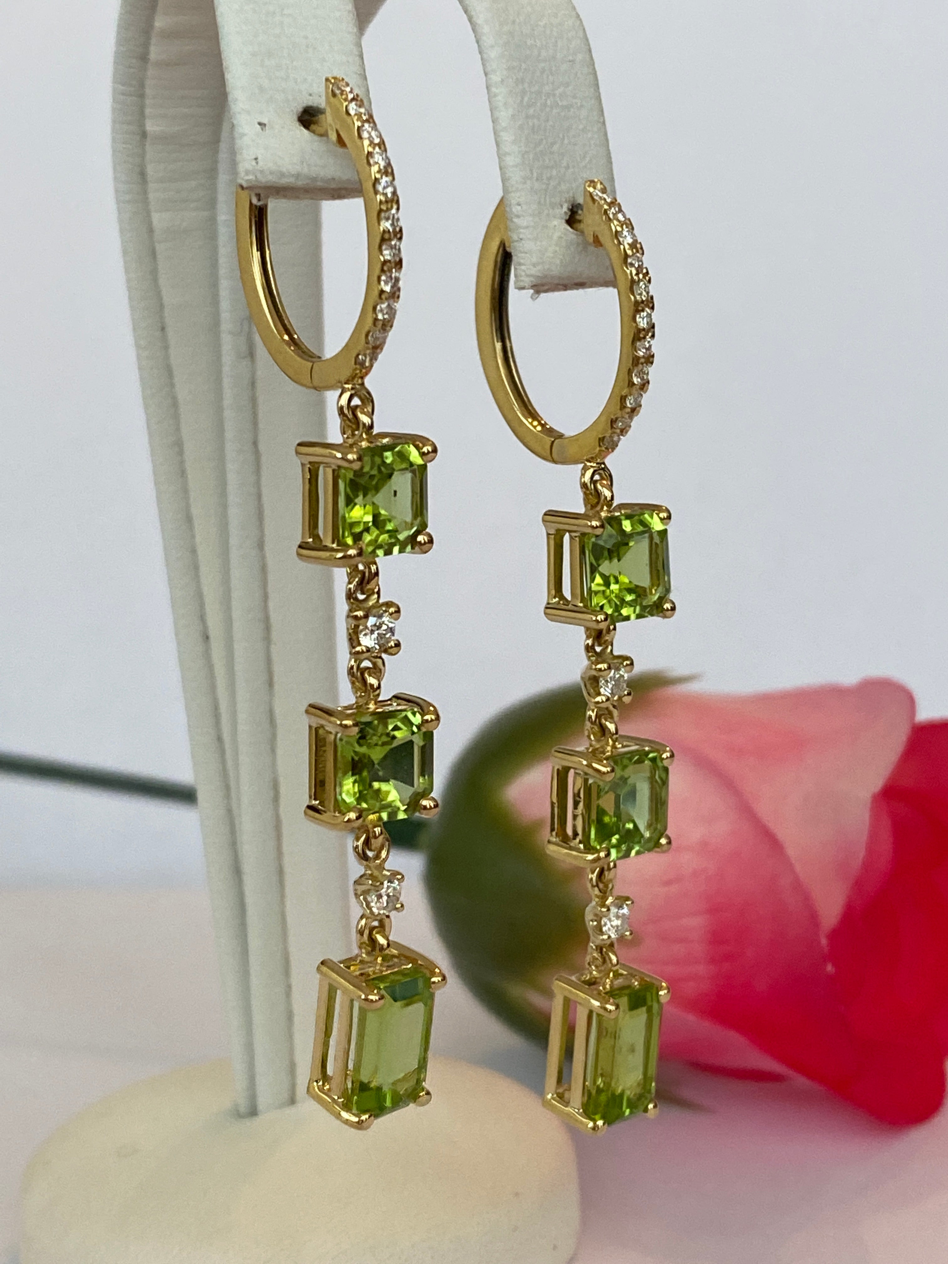 Exquisite 18K Yellow Gold Peridot and Diamond Dangle Earrings