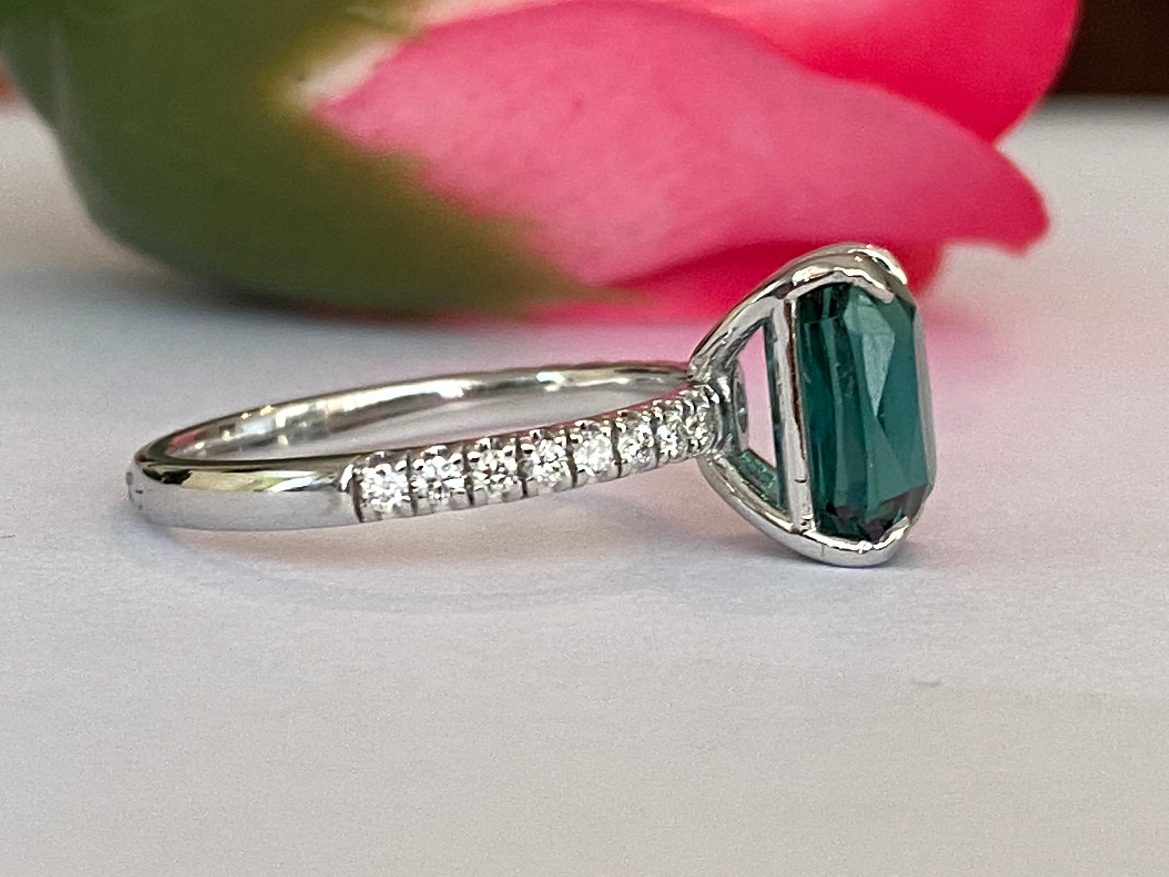 ALGT Certified 2.80 Carat Lagoon Tourmaline Diamond Cocktail Gold ring