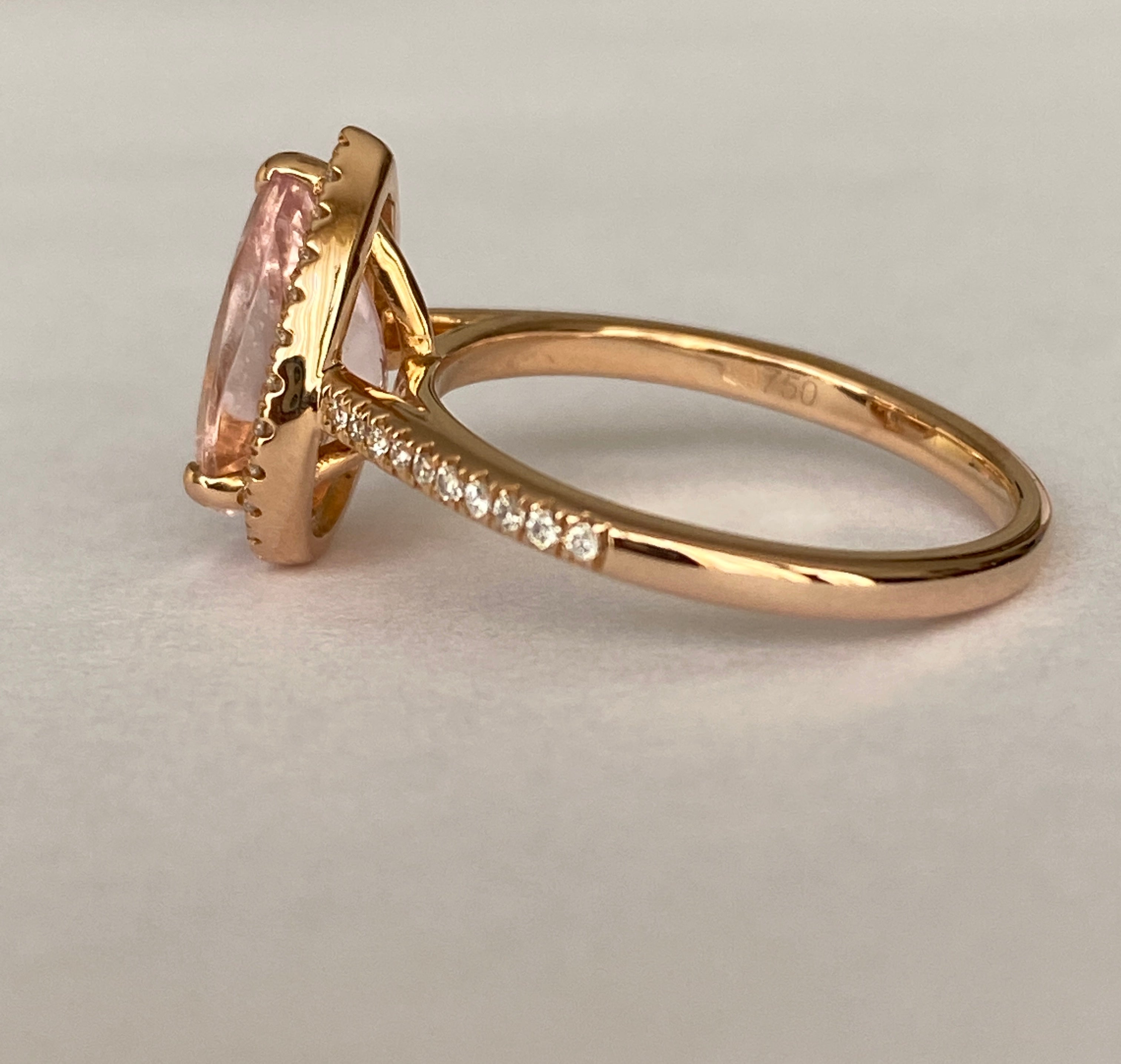 18K Rose Gold Pear-Cut Morganite Halo Diamond Ring