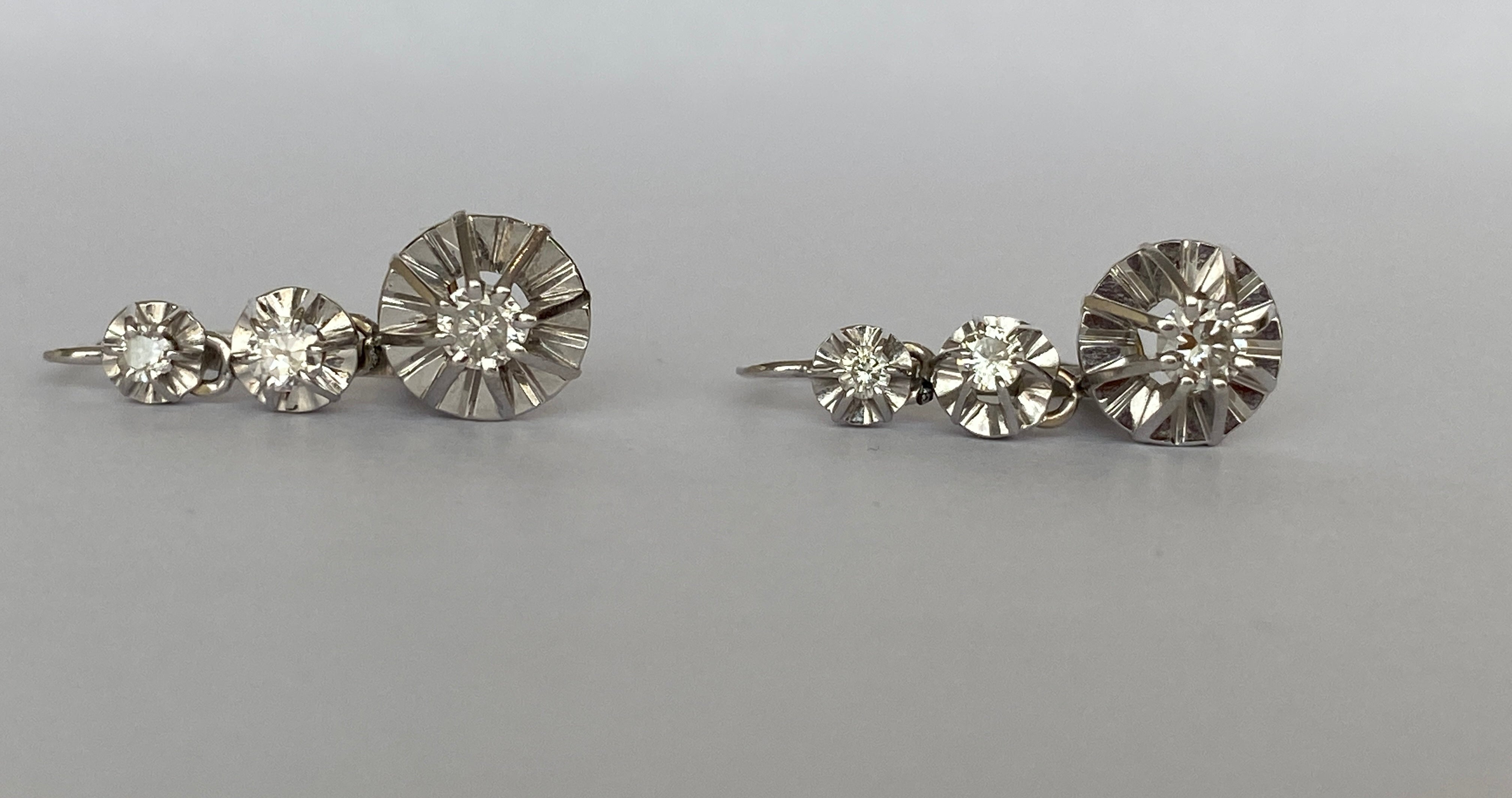 Vintage 18 kt White Gold Drop Earrings with Diamonds