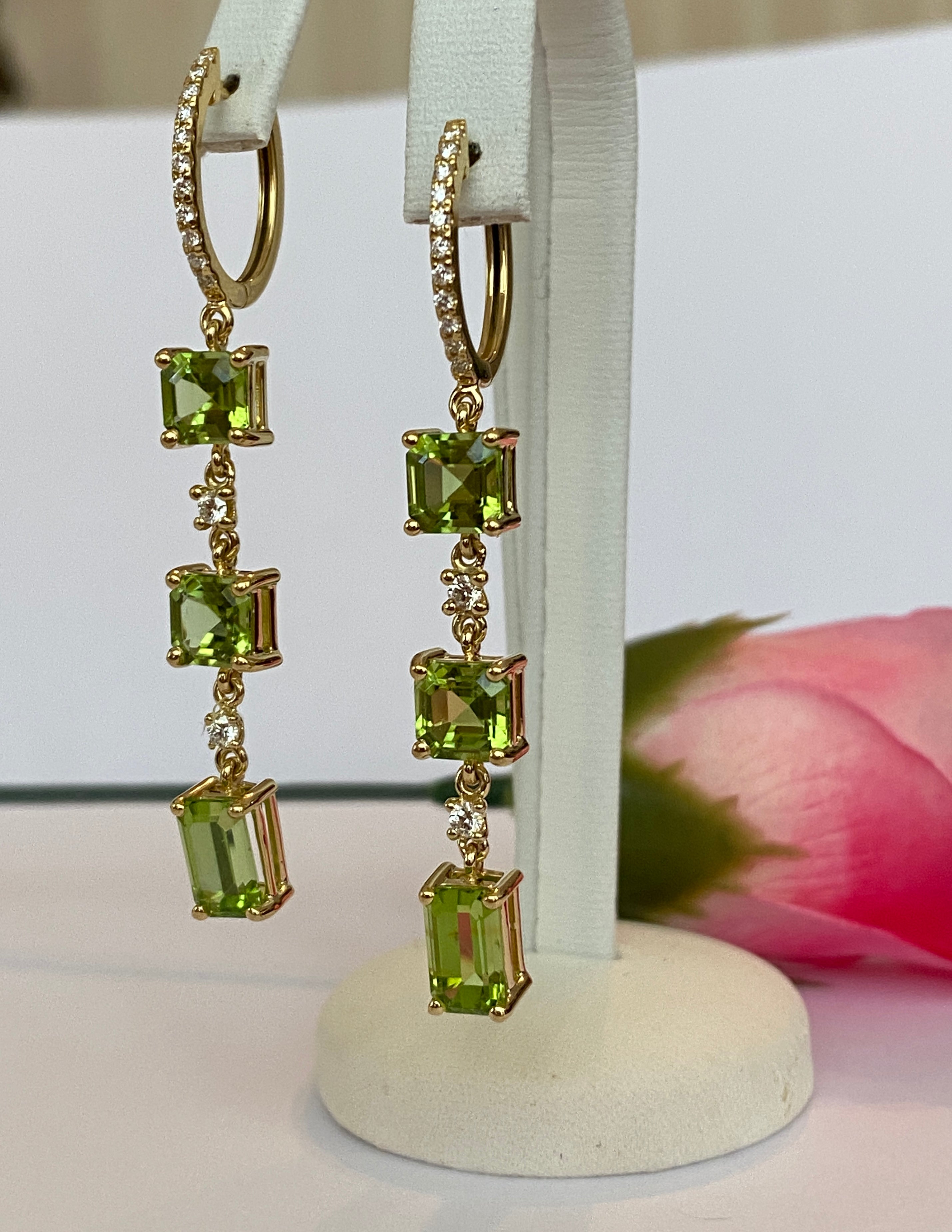 Exquisite 18K Yellow Gold Peridot and Diamond Dangle Earrings