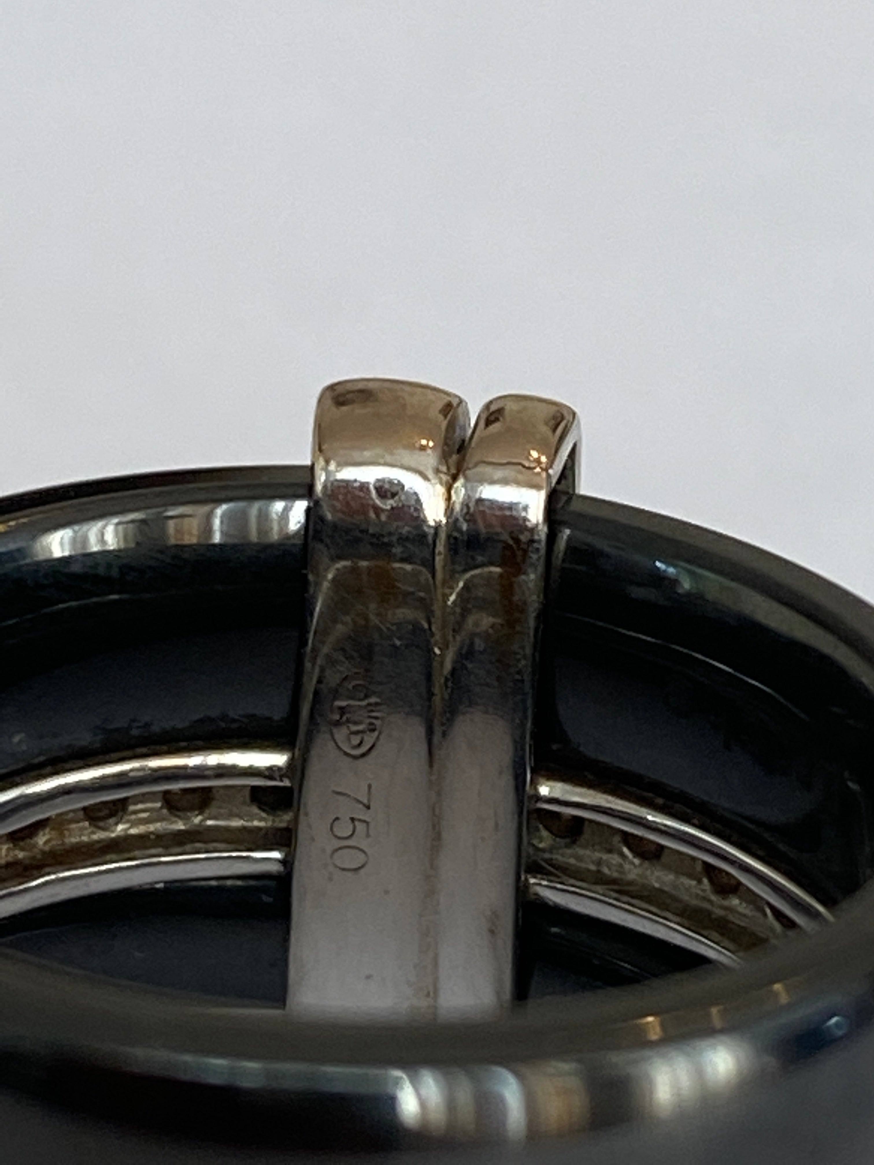 Guy Laroche white 18 kt gold/ceramic diamond ring