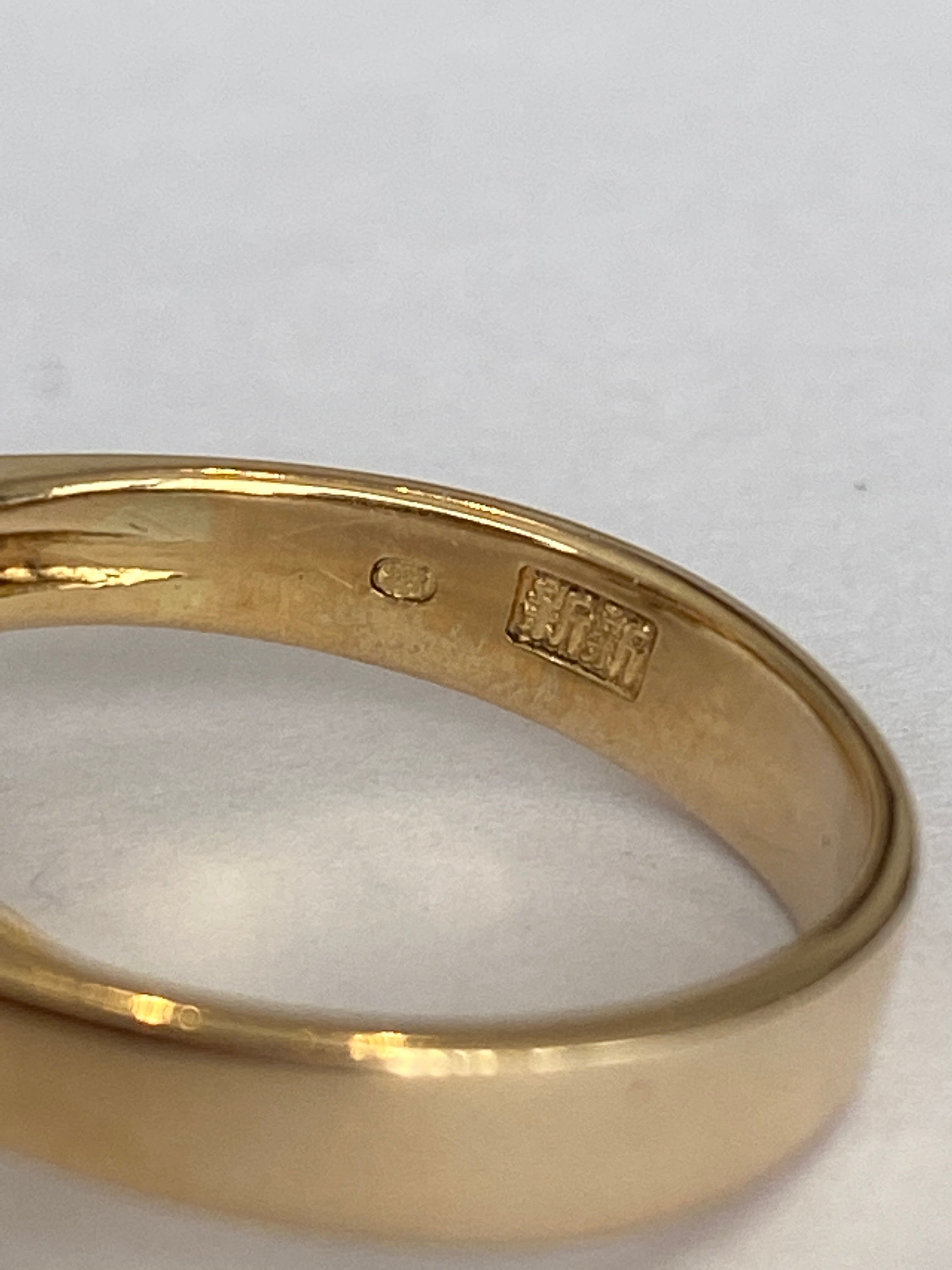 18K Yellow Gold 0.84 ct Sapphire and 0.52 crt Diamond Ring