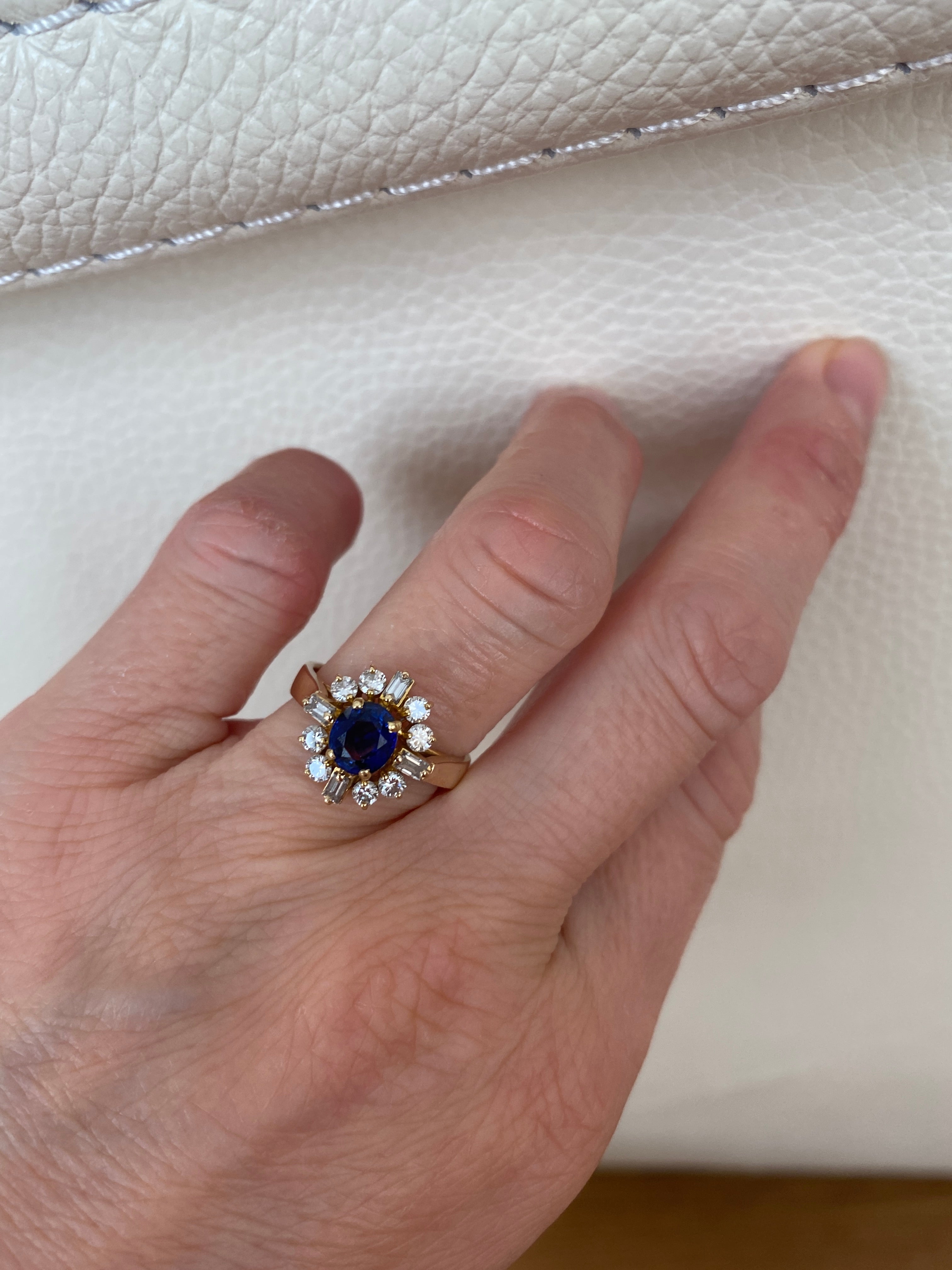 18K Yellow Gold 0.84 ct Sapphire and 0.52 crt Diamond Ring