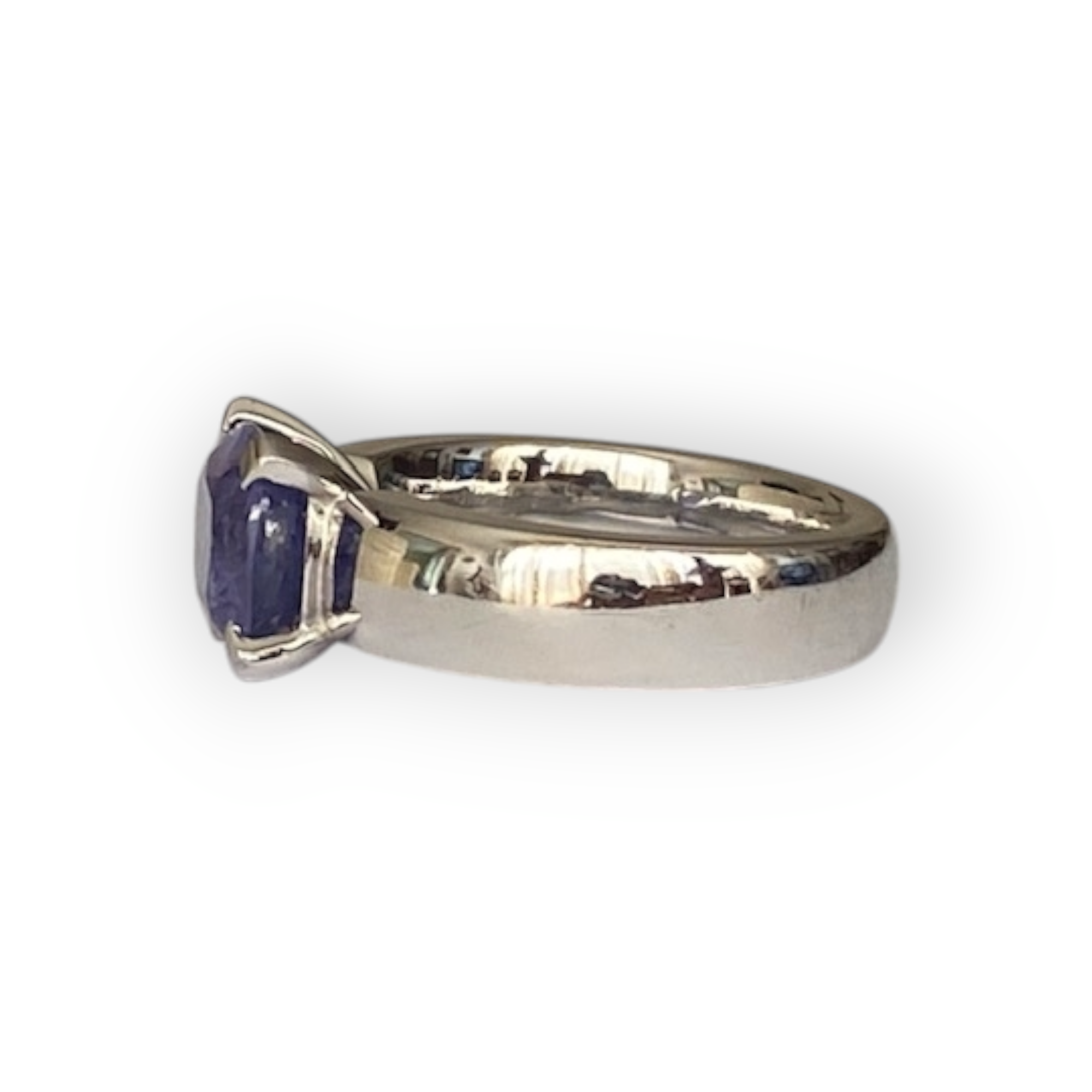 Gubelin: Sapphire Mirage Ring
