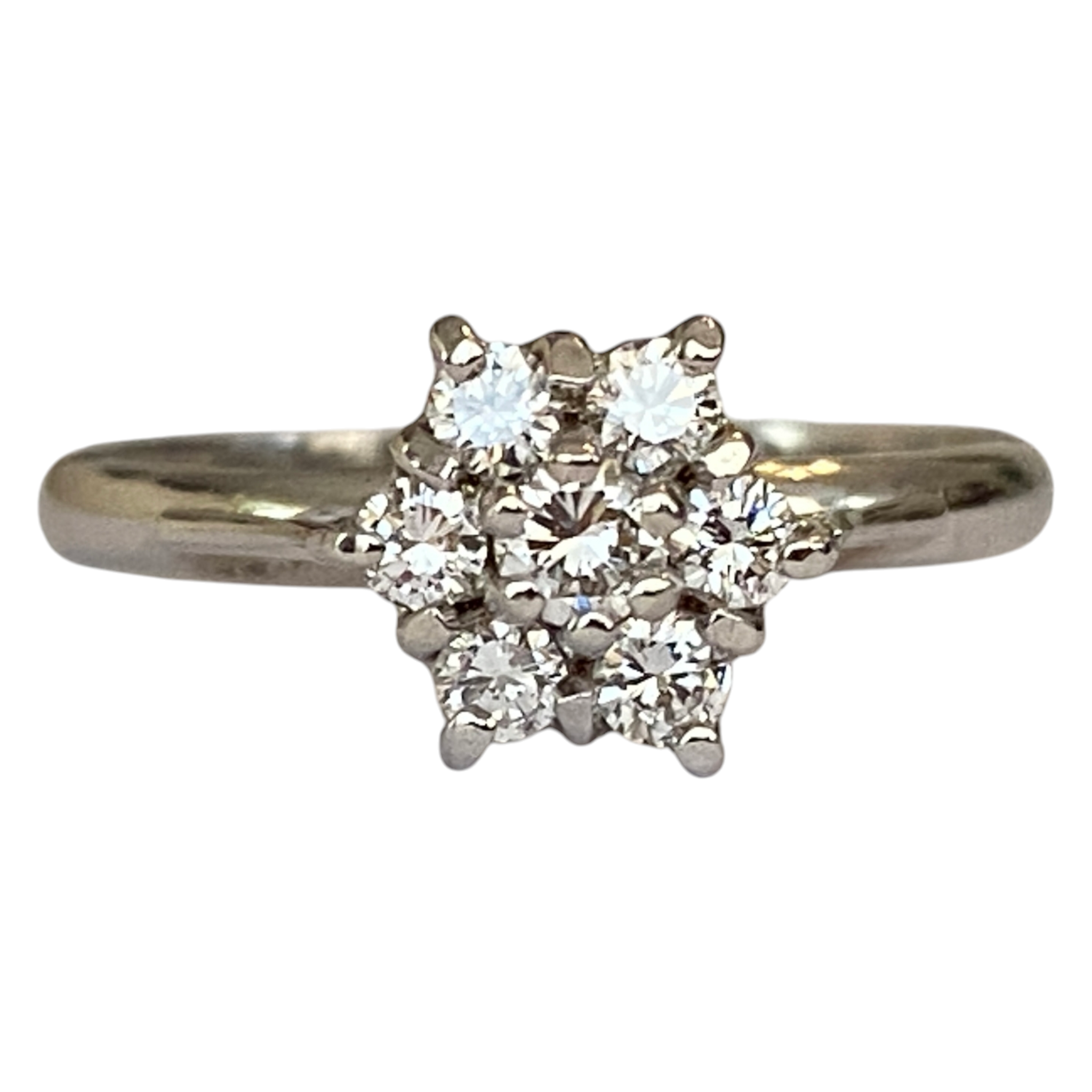 Vintage White Gold Rosette Ring Diamonds – A Timeless Treasure