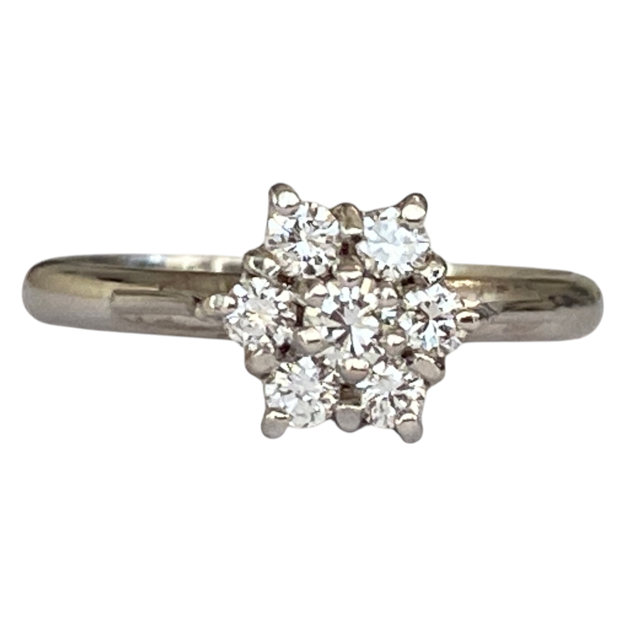 Vintage White Gold Rosette Ring Diamonds – A Timeless Treasure
