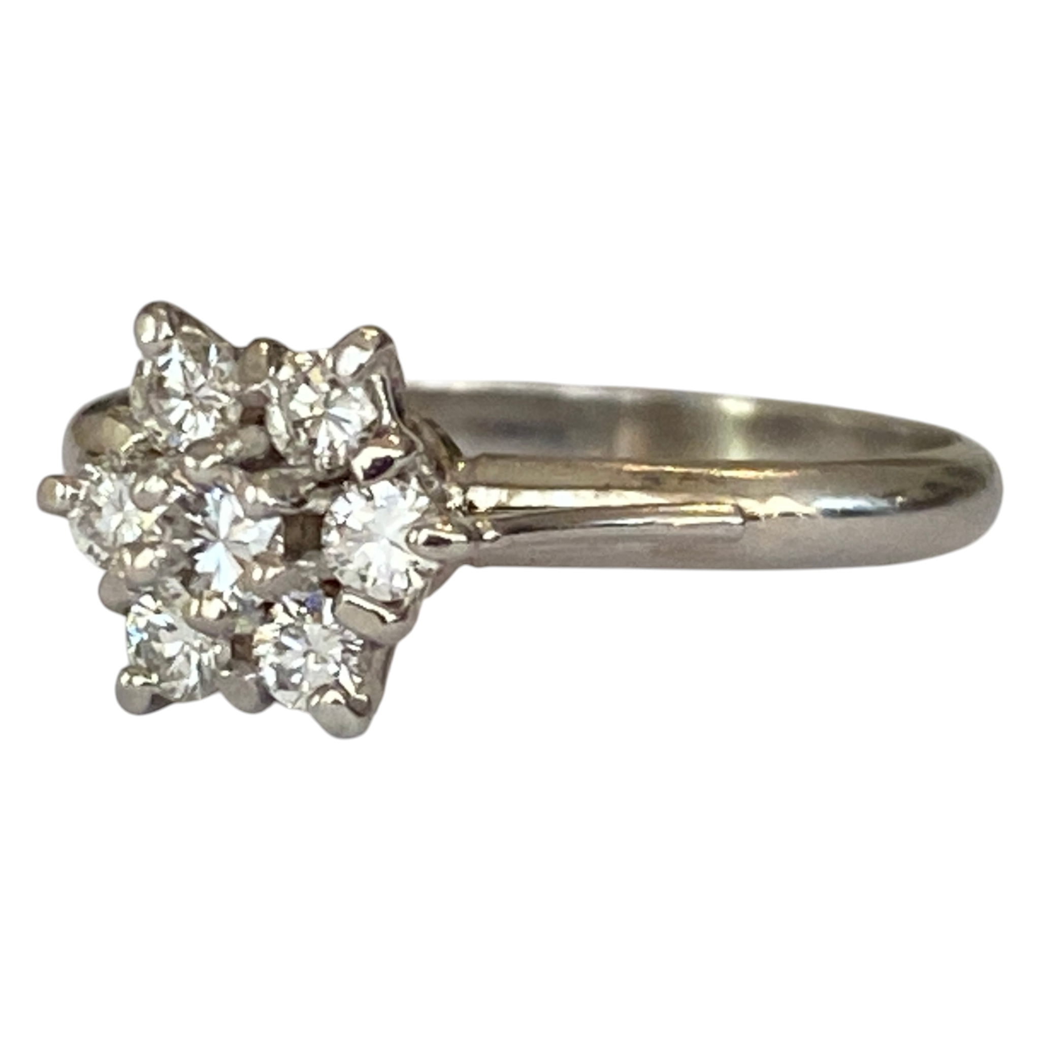 Vintage White Gold Rosette Ring Diamonds – A Timeless Treasure