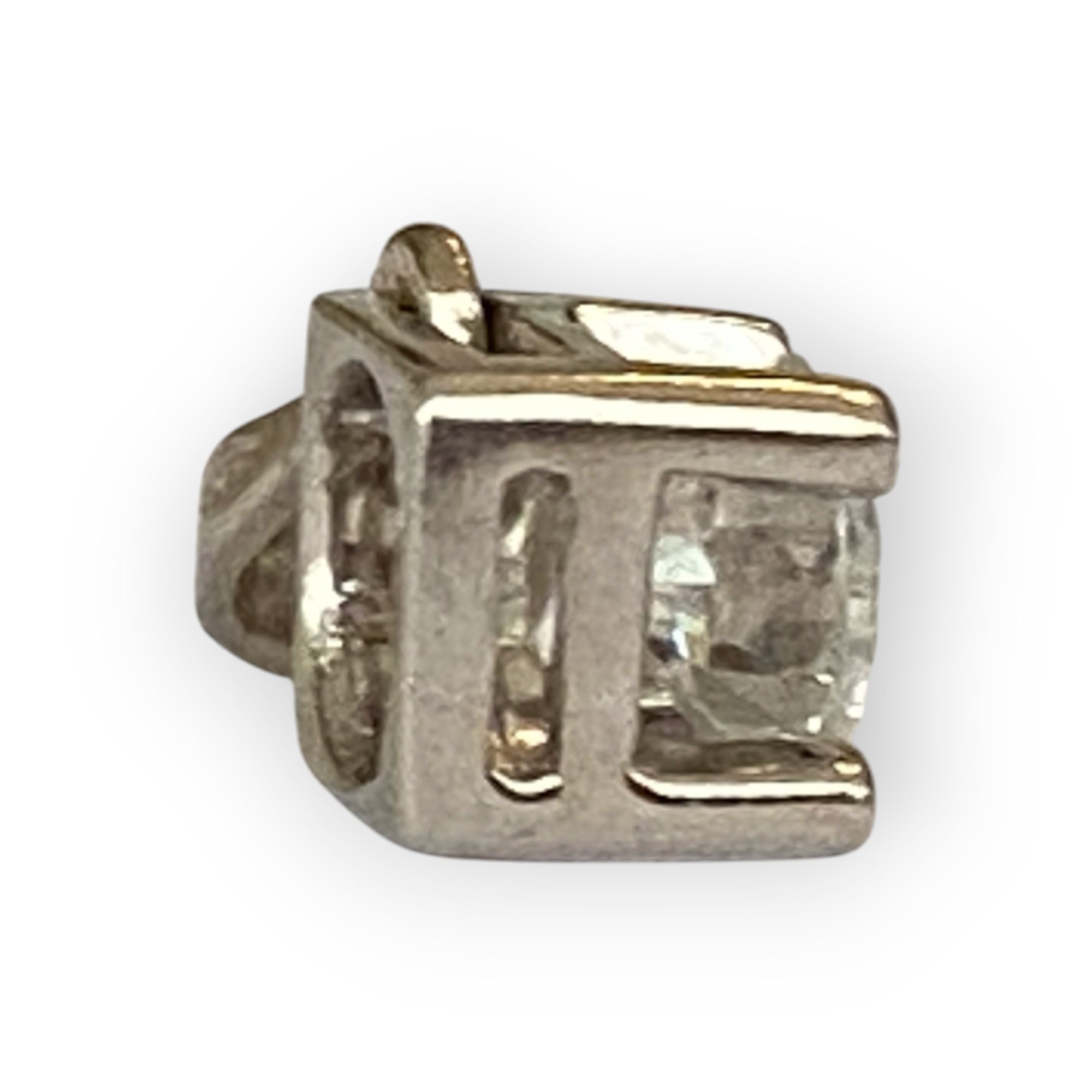 Timeless Elegance: White Gold Solitaire Diamond Pendant